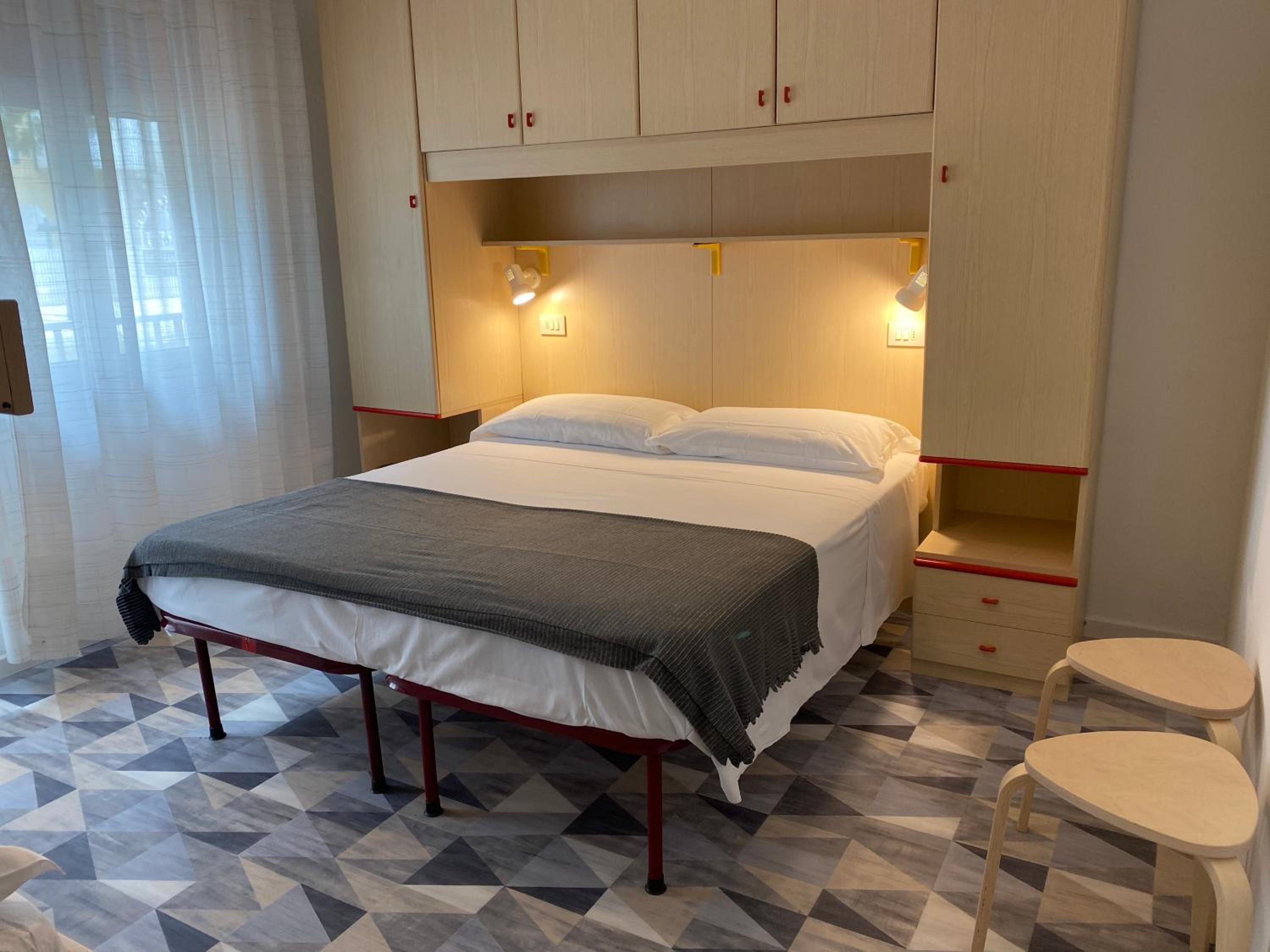 Economy Quadruple Room photo 3