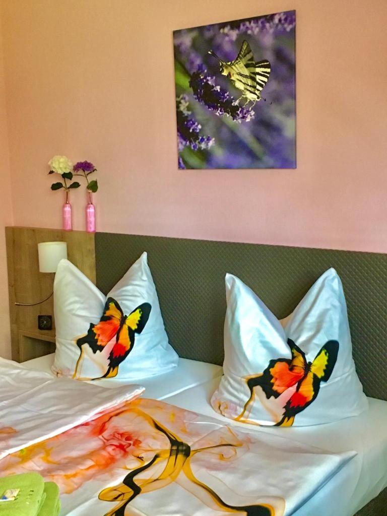 Deluxe Double Room with Shower photo 2