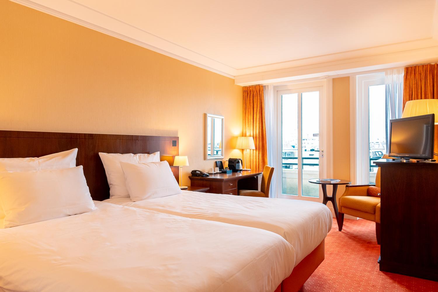 Standard Room with Balcony - Photo 1