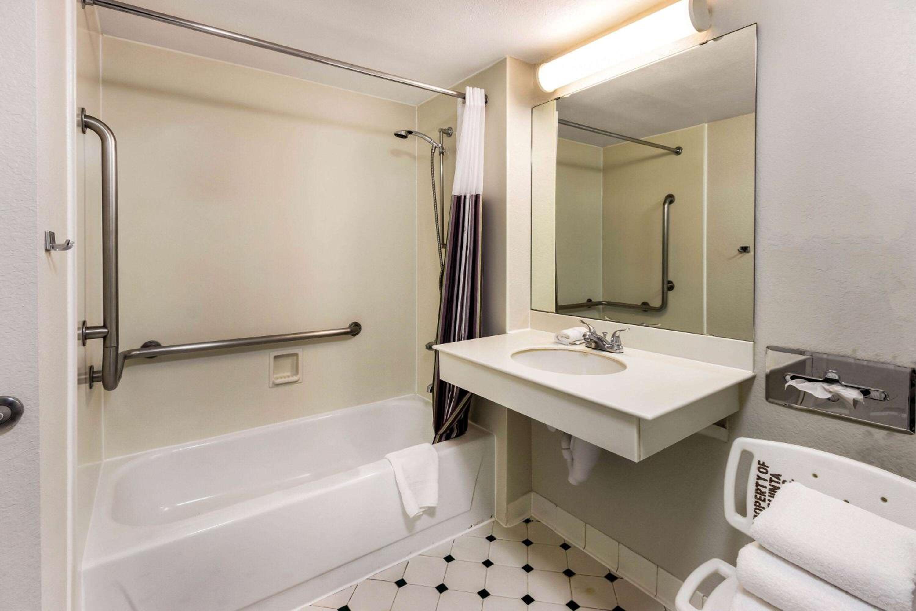 King Room - Disability Access - Photo 2
