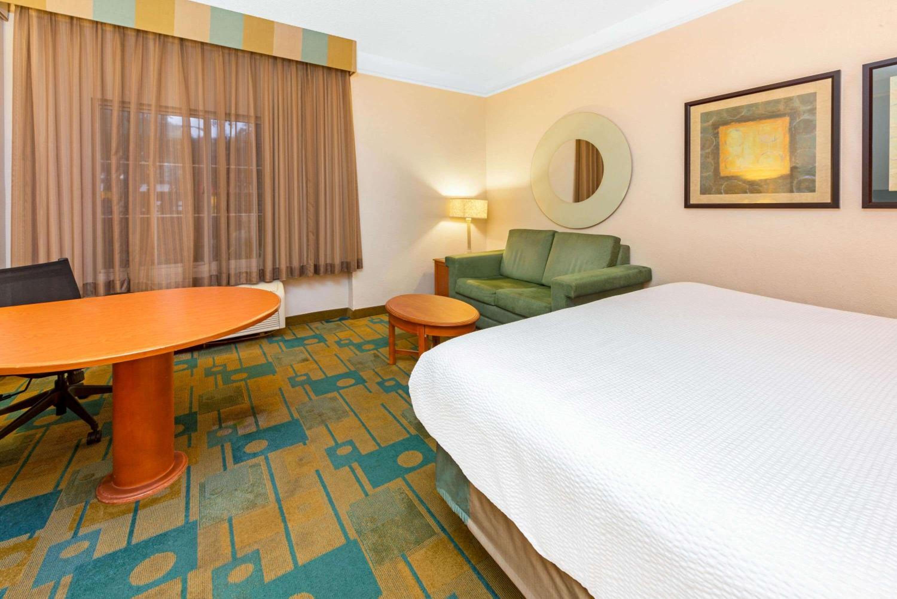 King Room with Sofa Bed