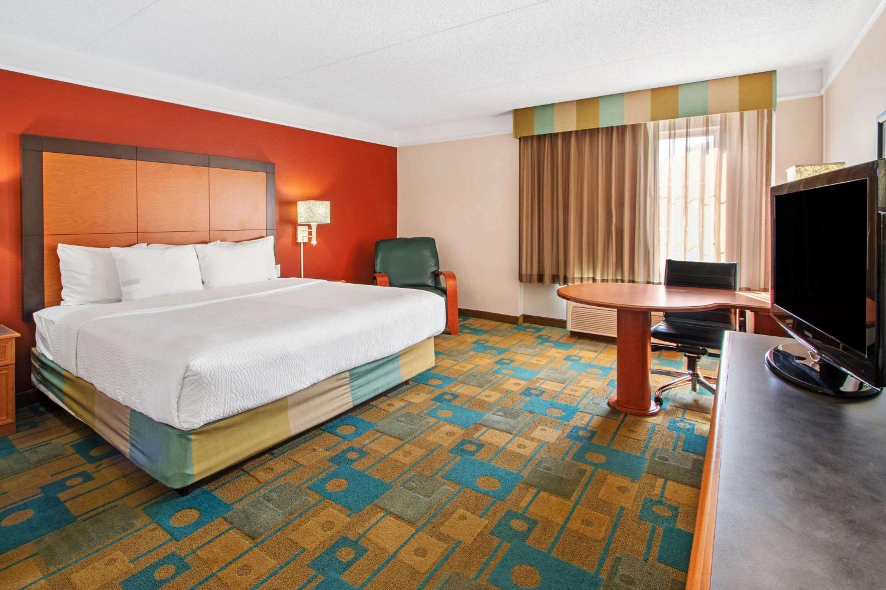 Executive King Room - Non-Smoking - Photo 1