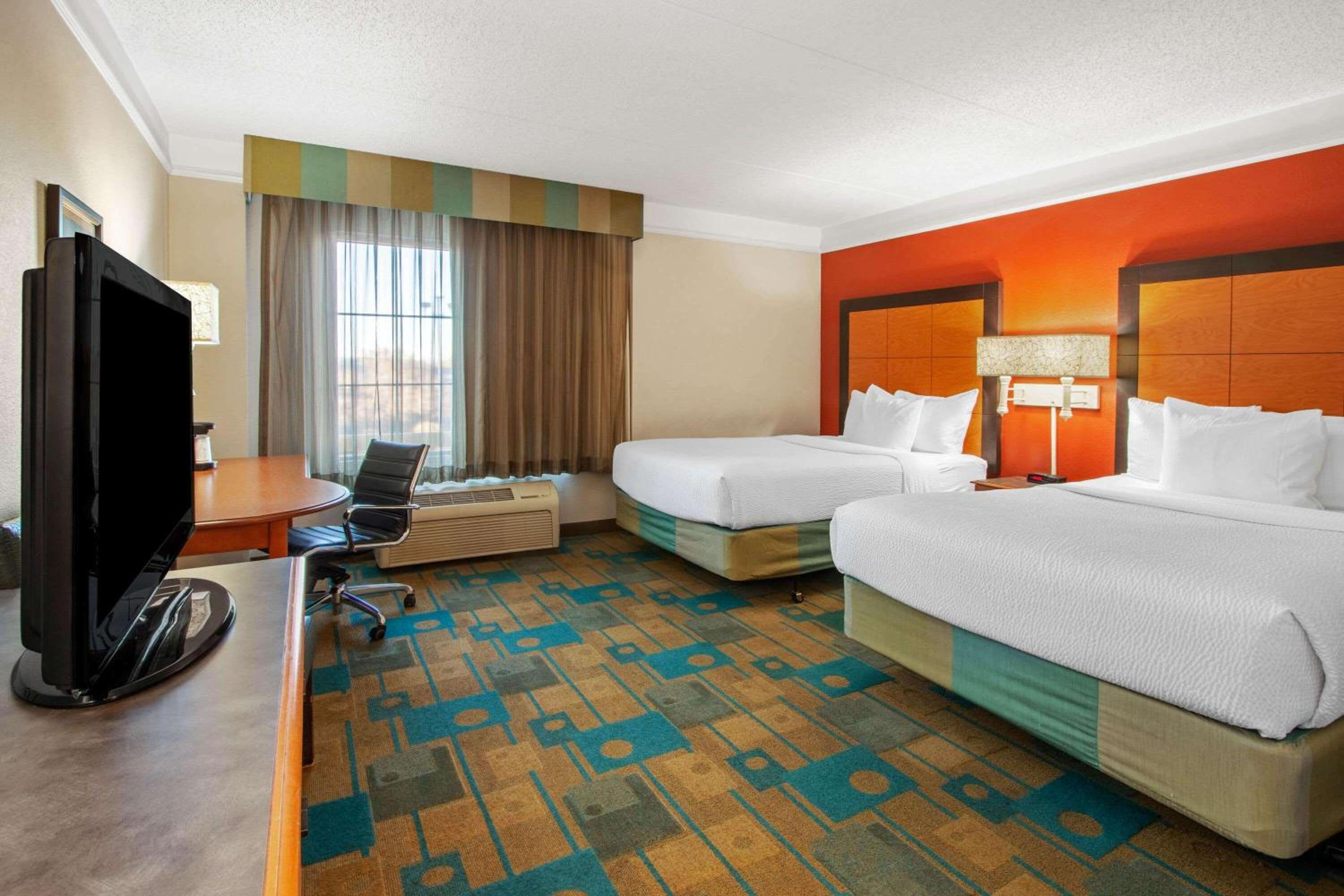 Double Room with Two Double Beds - Photo 1