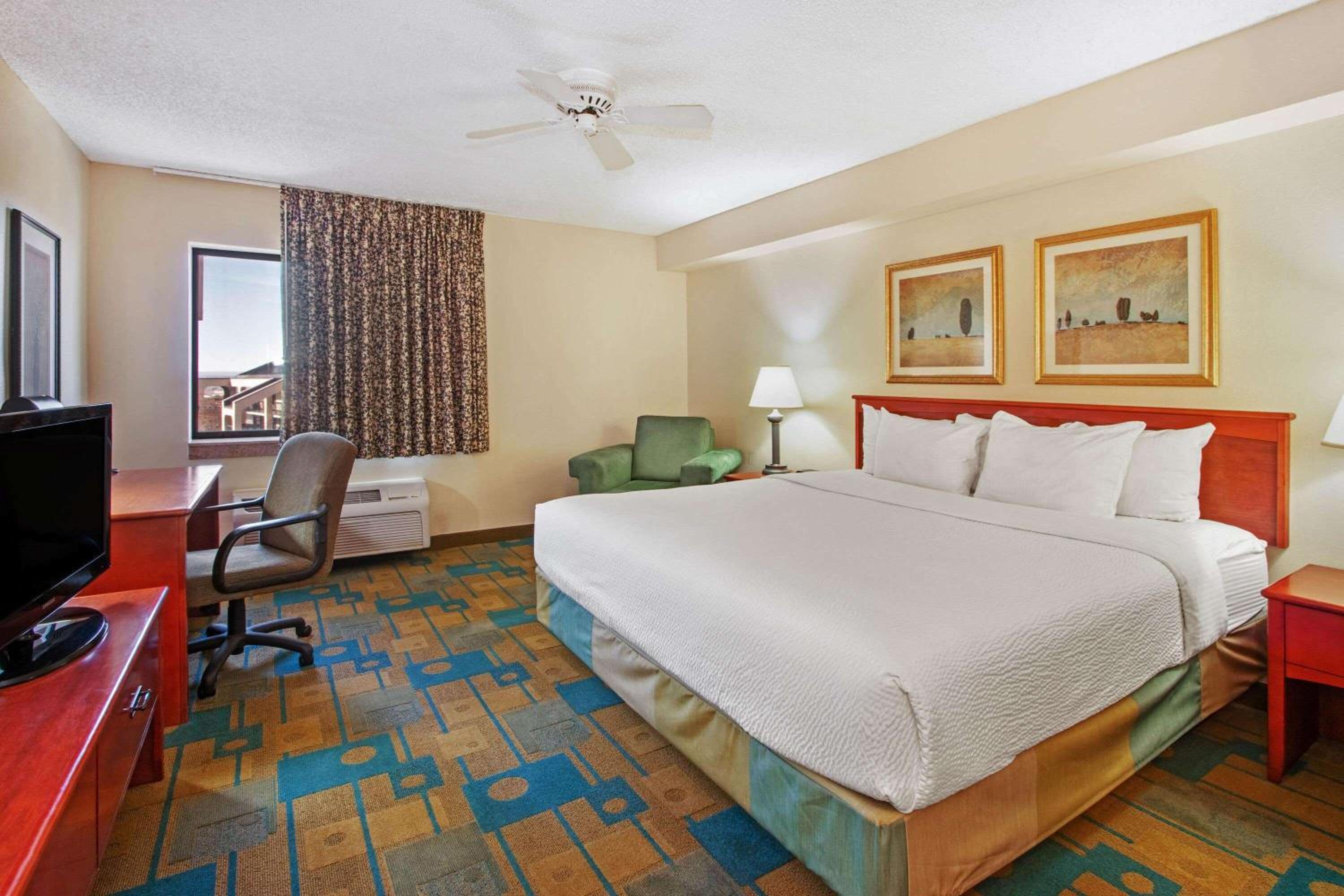 King Room - Disability Access - Photo 1