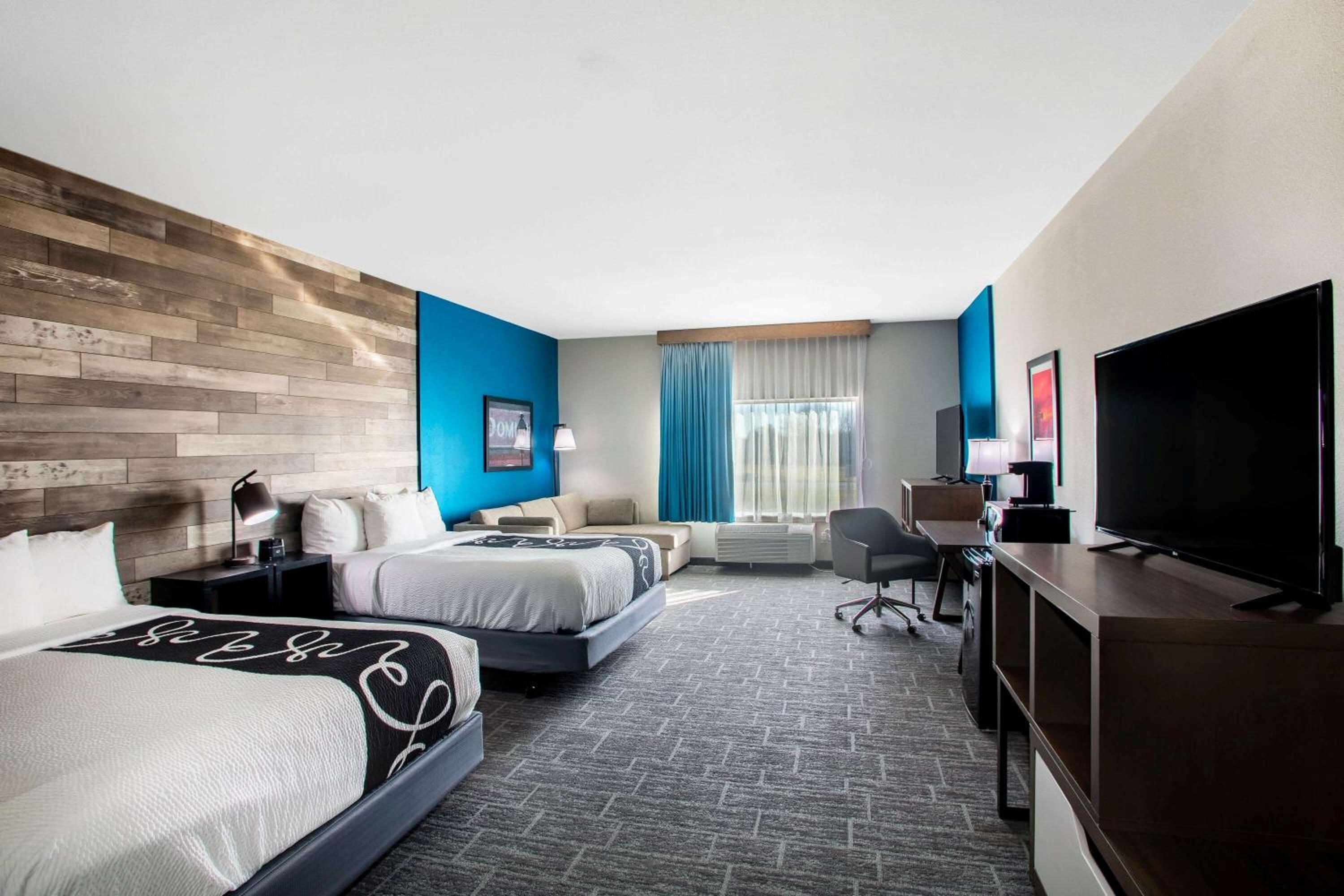 Executive Studio Suite with Two Queen Beds - Mobility Access/Non-Smoking photo 2