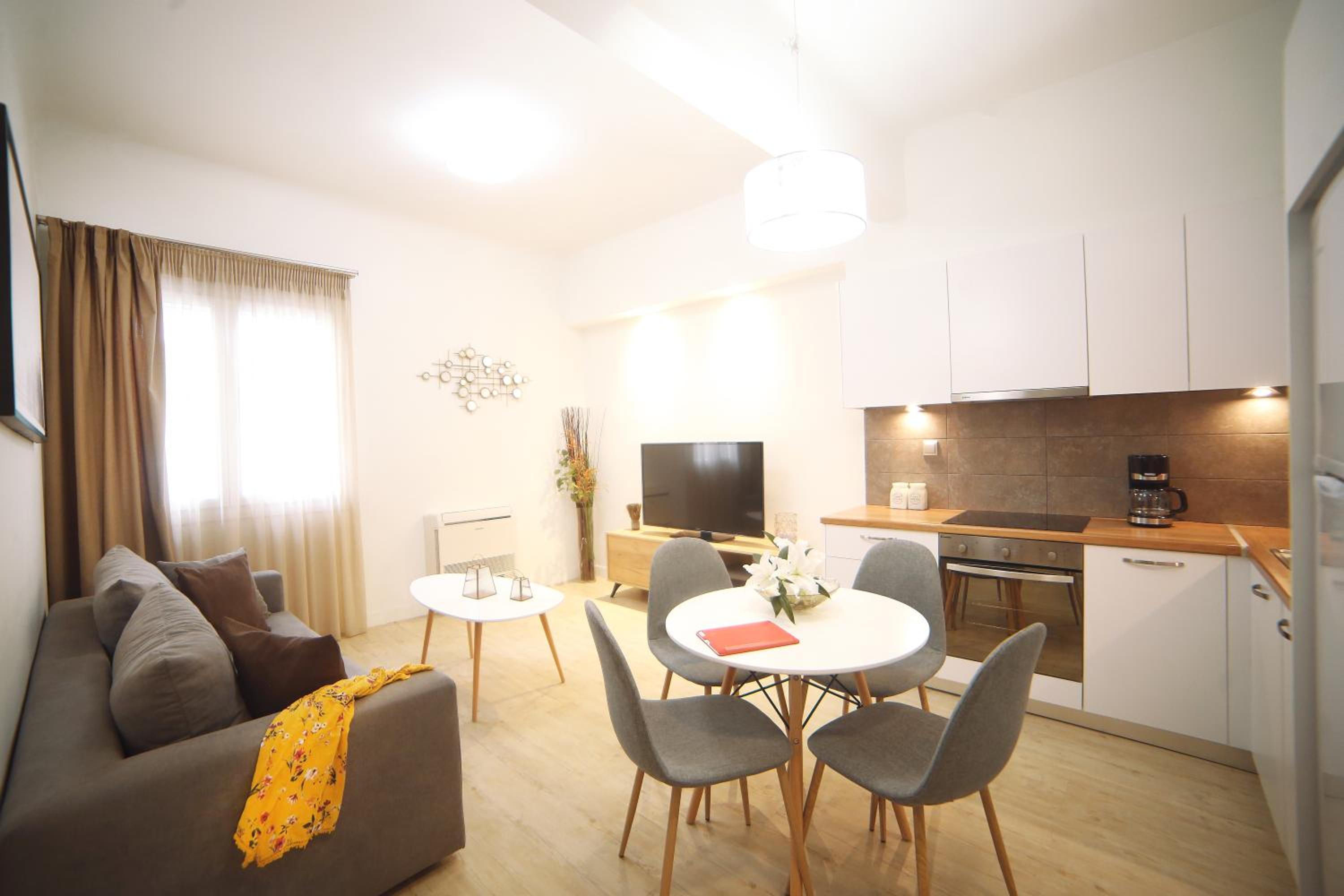 Apartment - Ground Floor photo 2