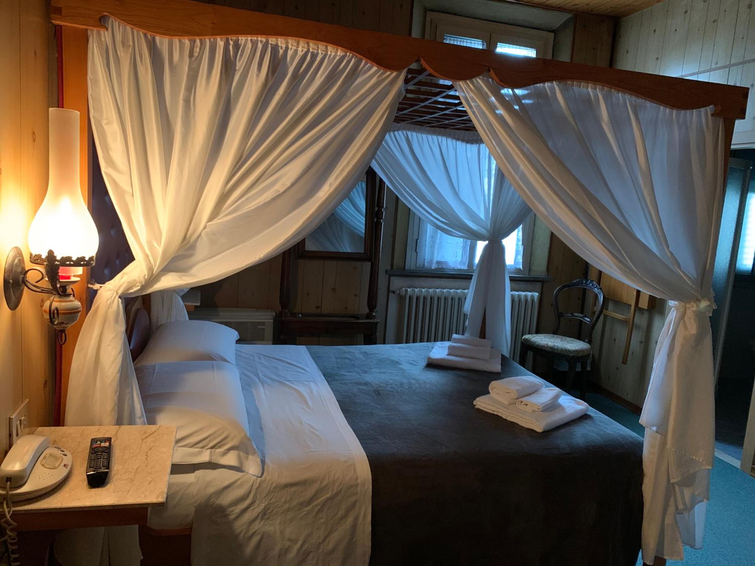 Double Room - Photo 17