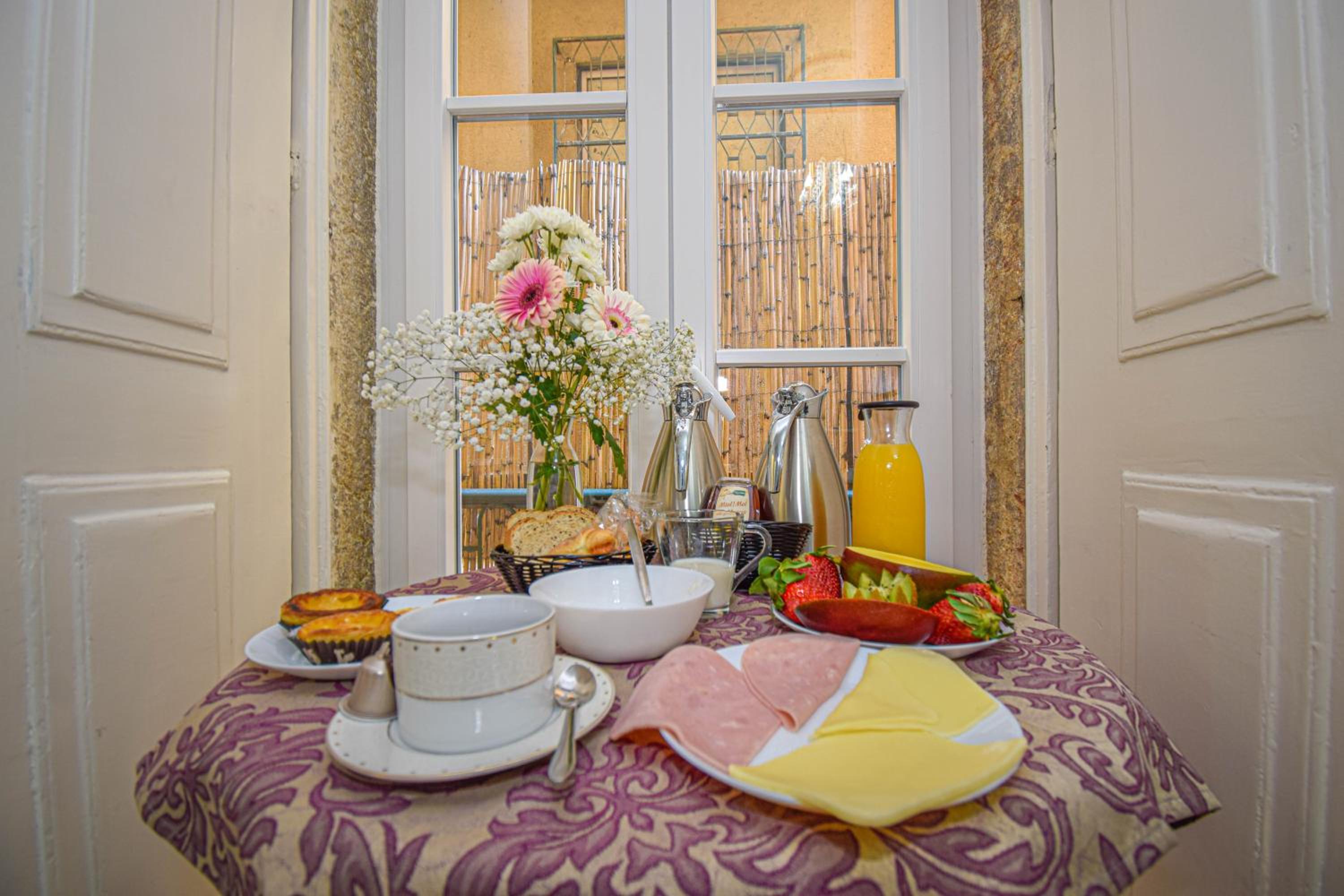 Superior King Suite photo 2