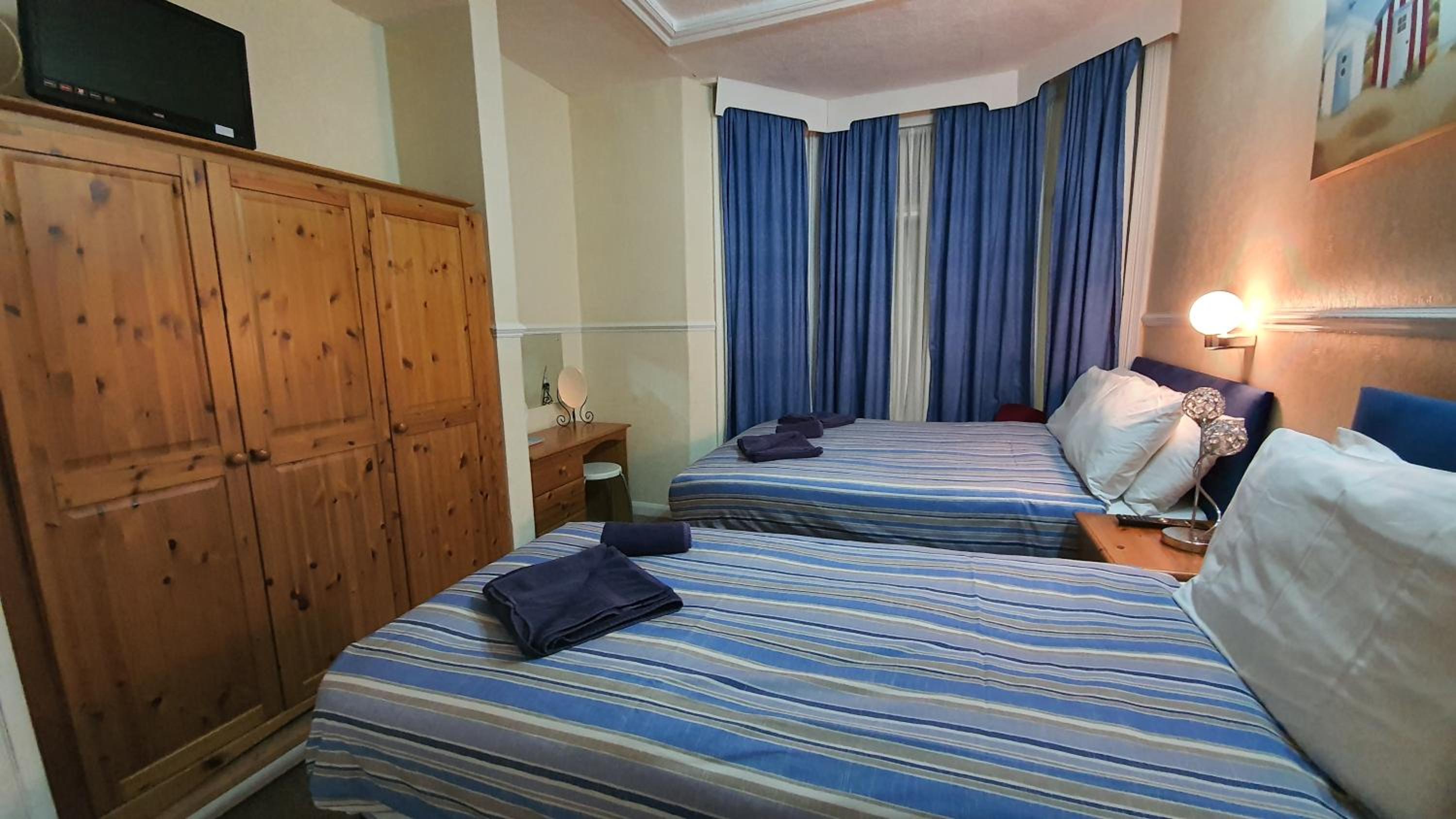 Standard Triple Room photo 2
