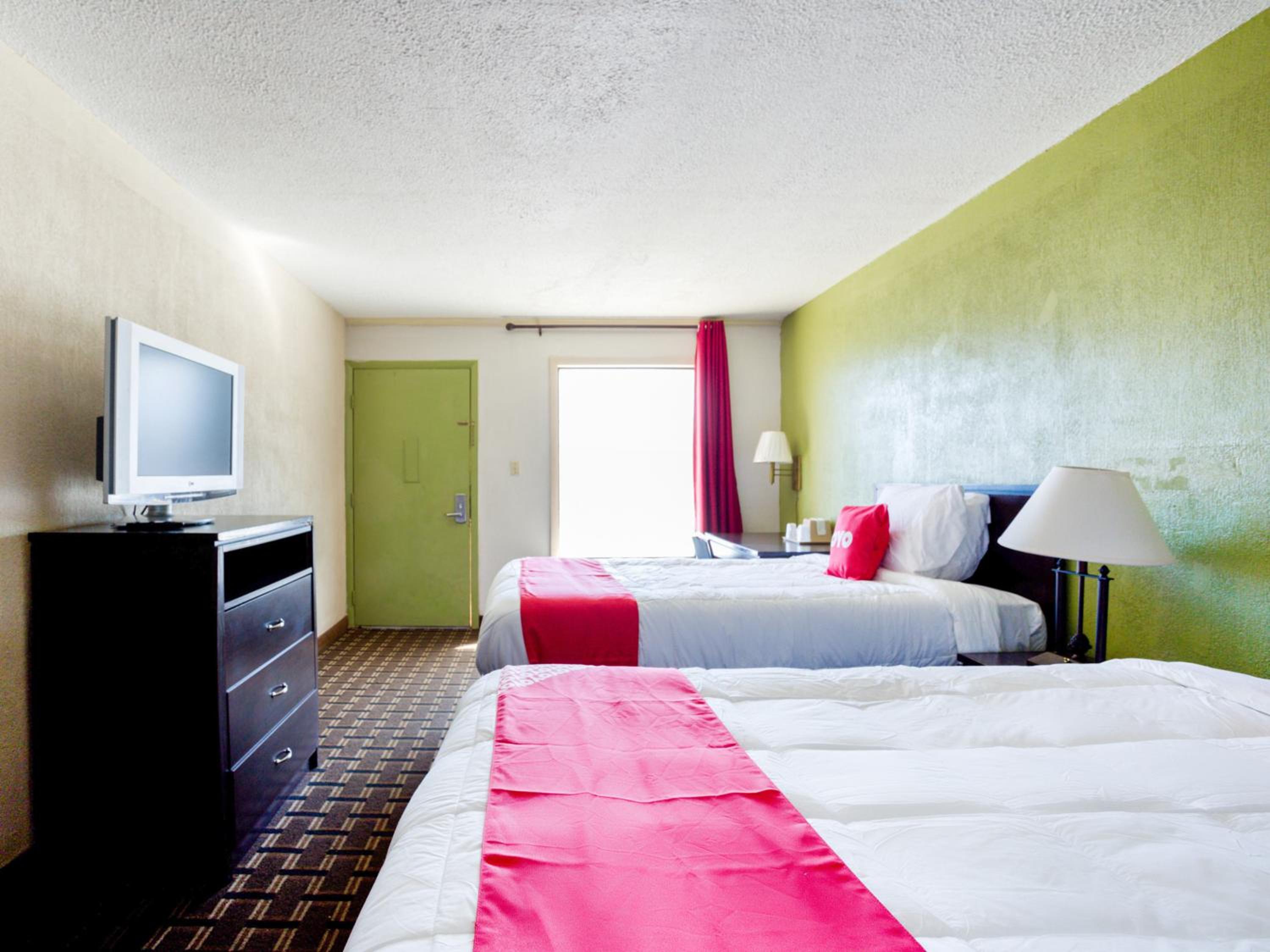 Double Room with Two Double Beds Smoking photo 2