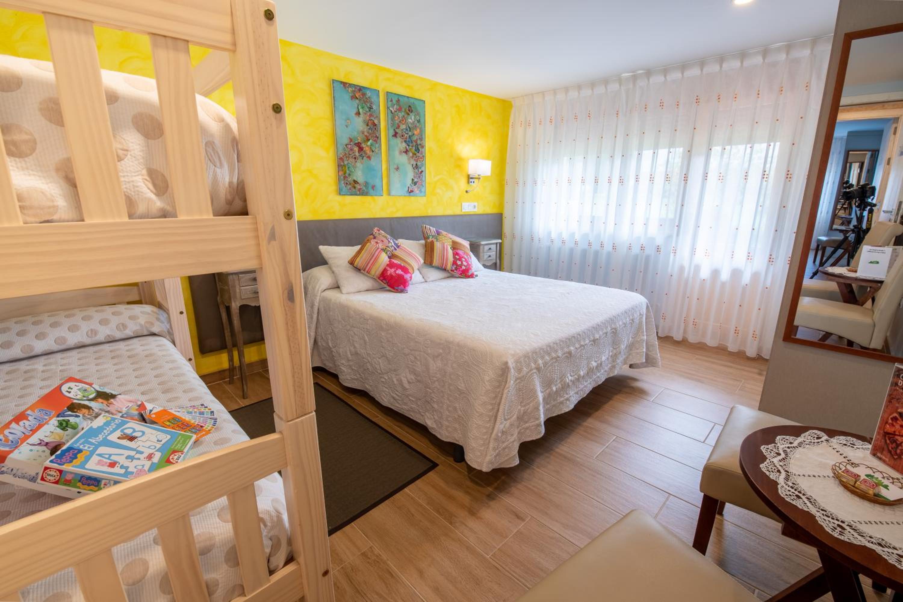 Family Room with Terrace - Photo 8