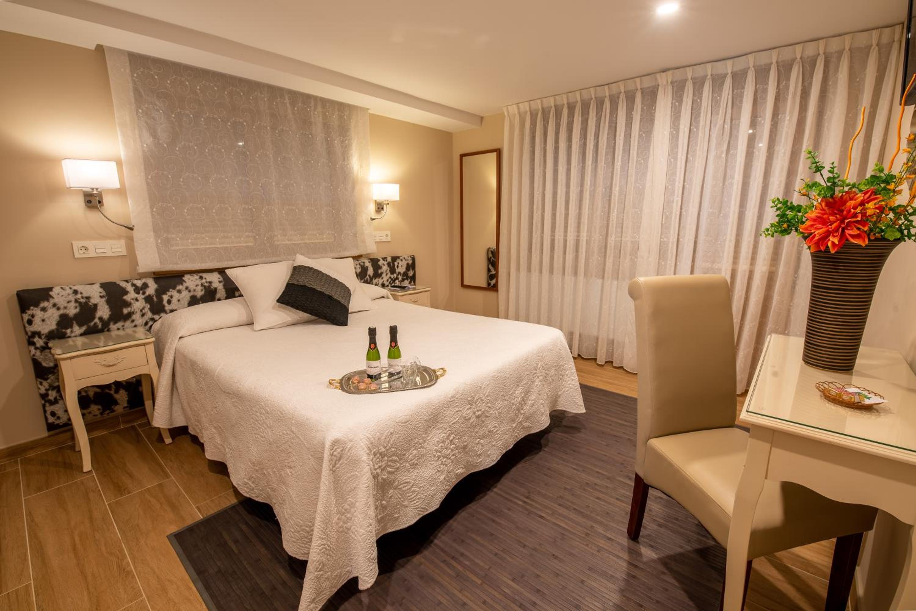 Double Room with Terrace - Photo 13