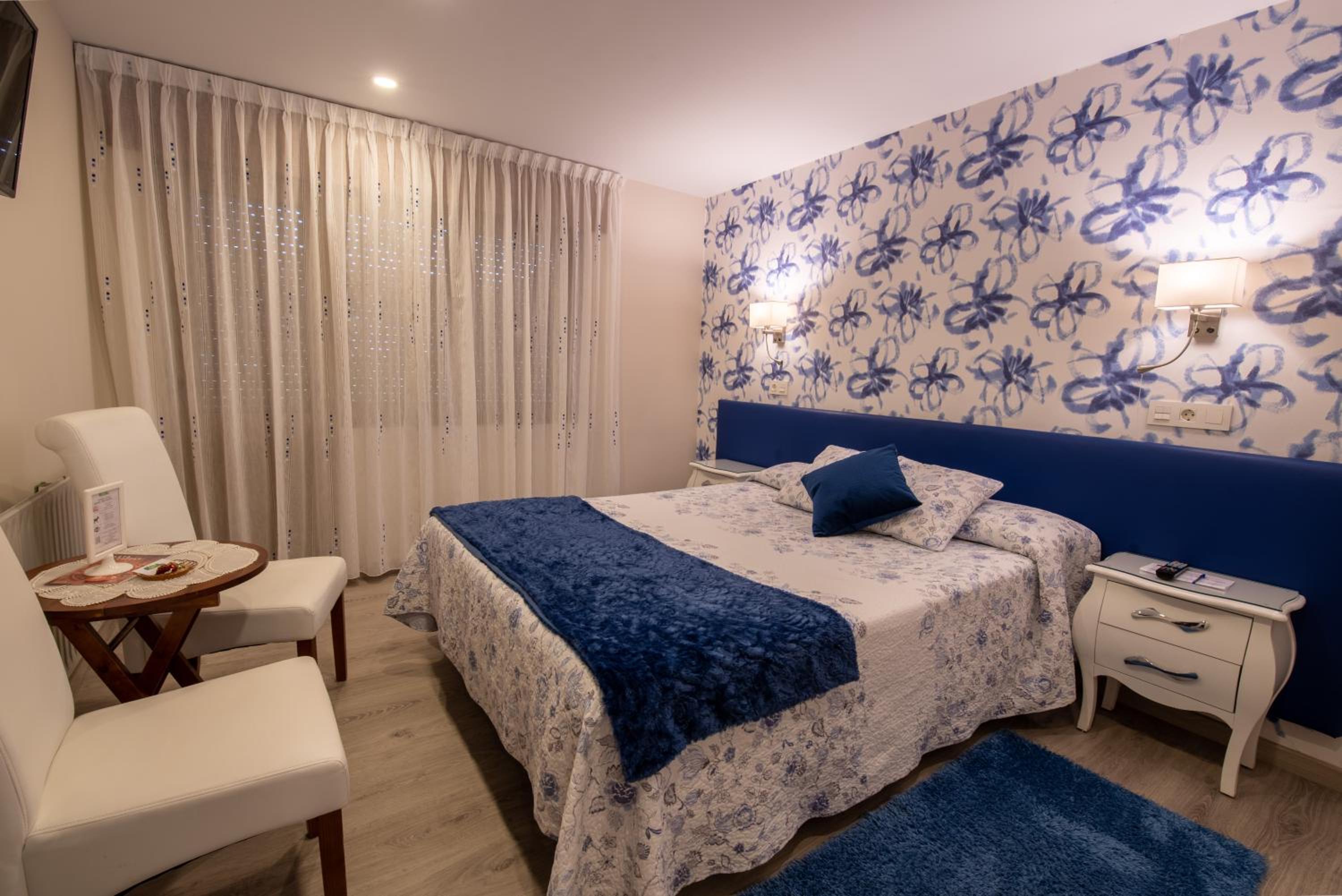 Double Room with Terrace - Photo 4