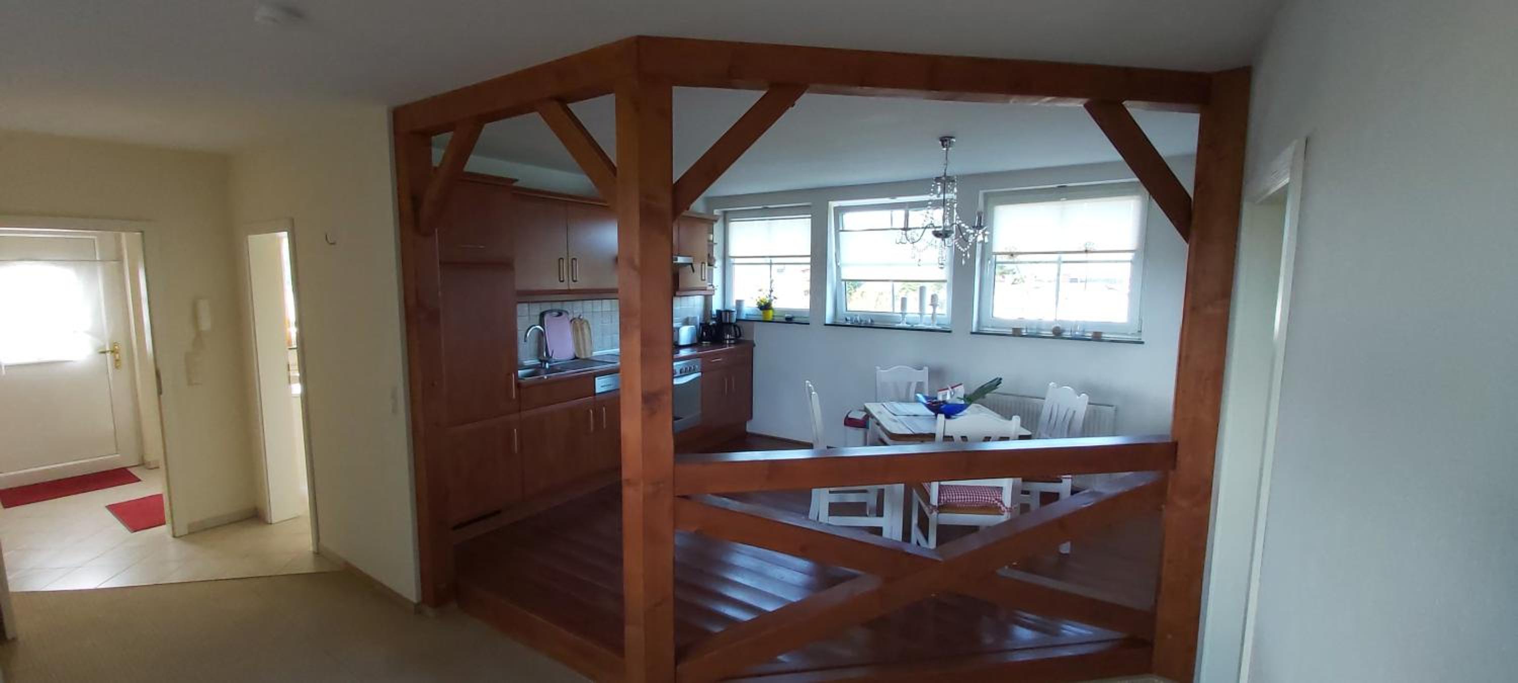 Family Room With Balcony photo 2