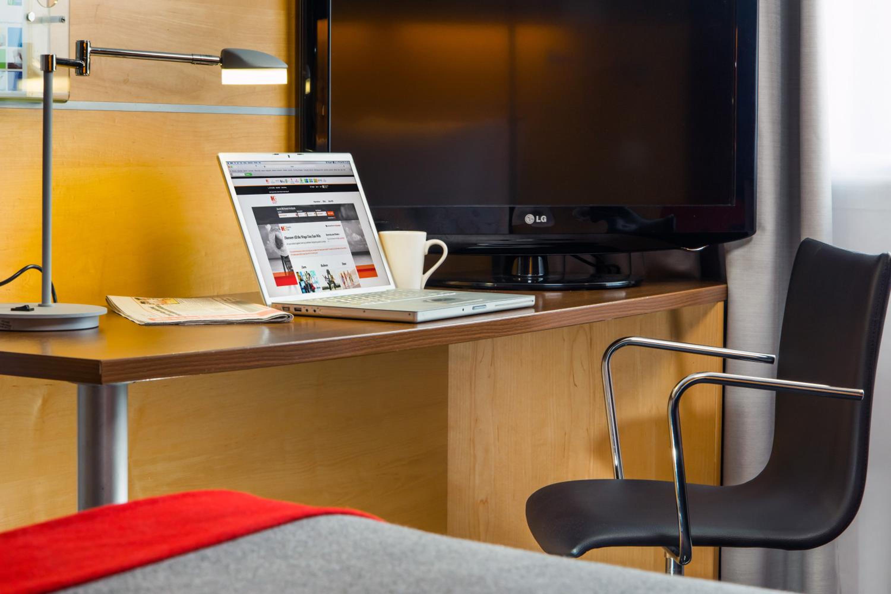 Standard Room with Free Hot Breakfast photo 3