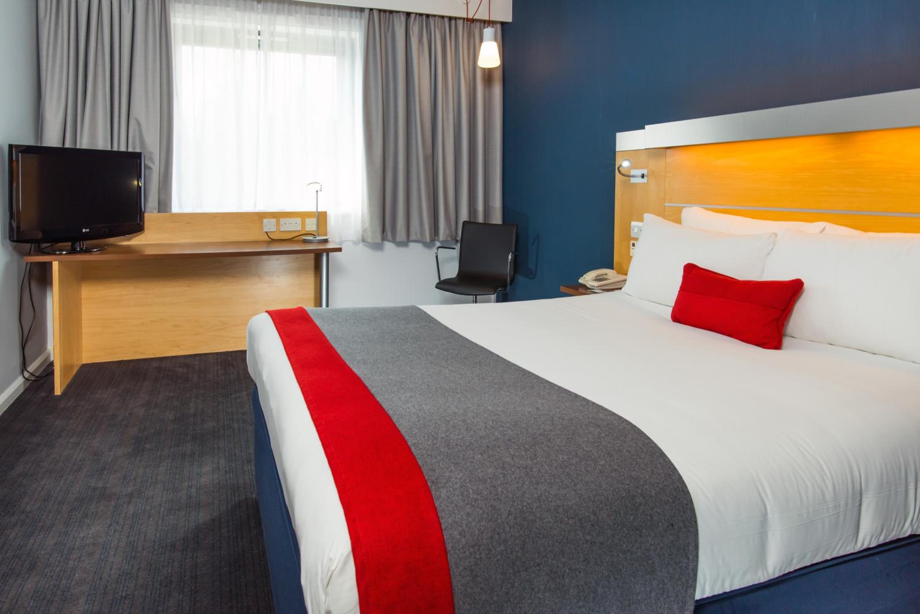 Standard Double Room with Free Hot Breakfast - Accessible photo 1