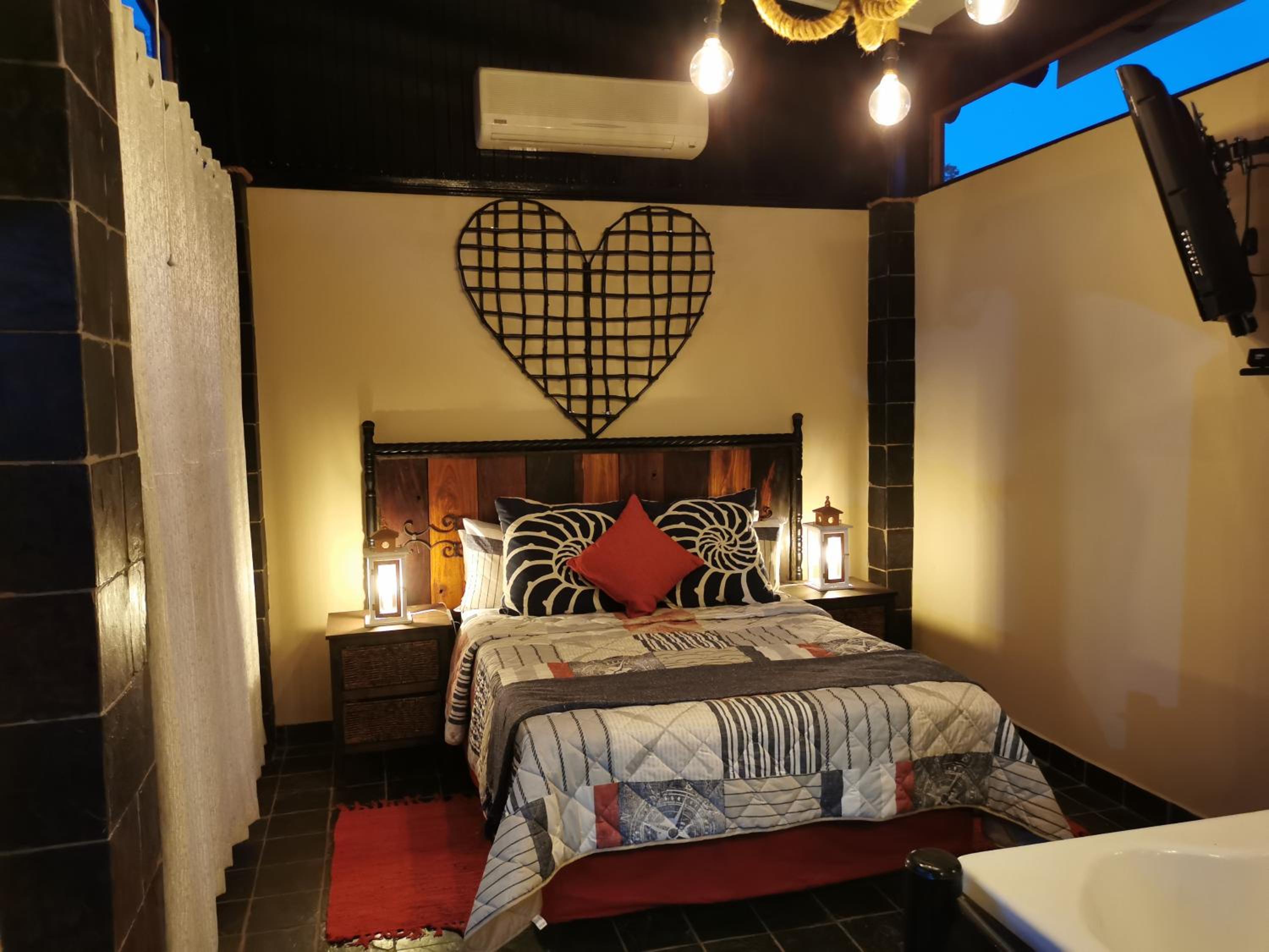 Deluxe Suite with Spa Bath - Photo 1