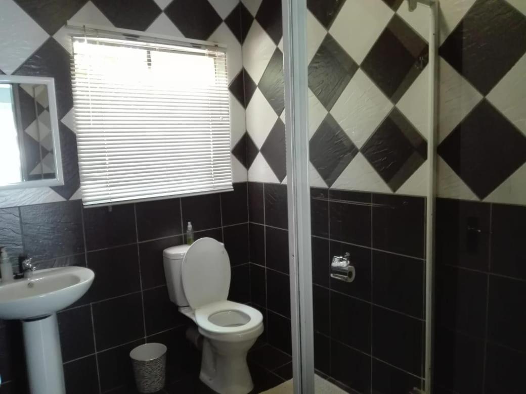 Deluxe Family Room - Photo 6