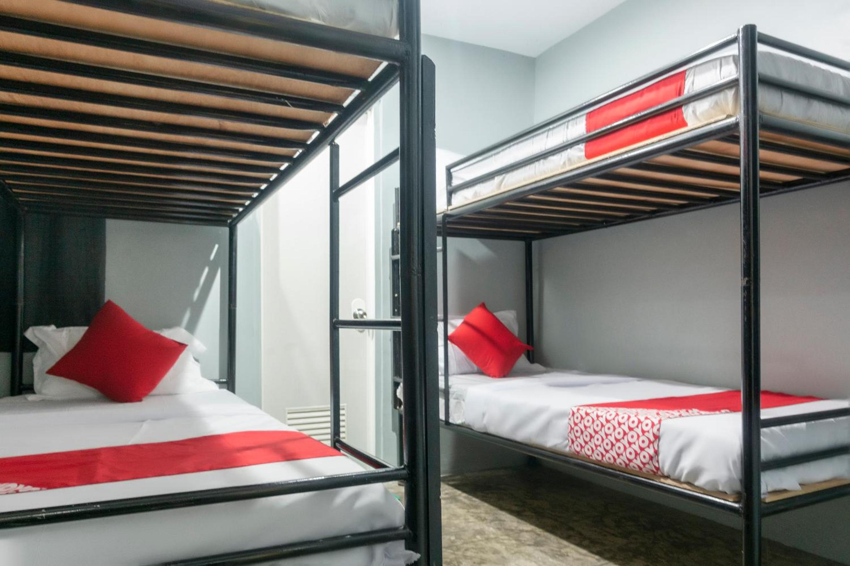 4-Bed Mixed Dormitory Room photo 1