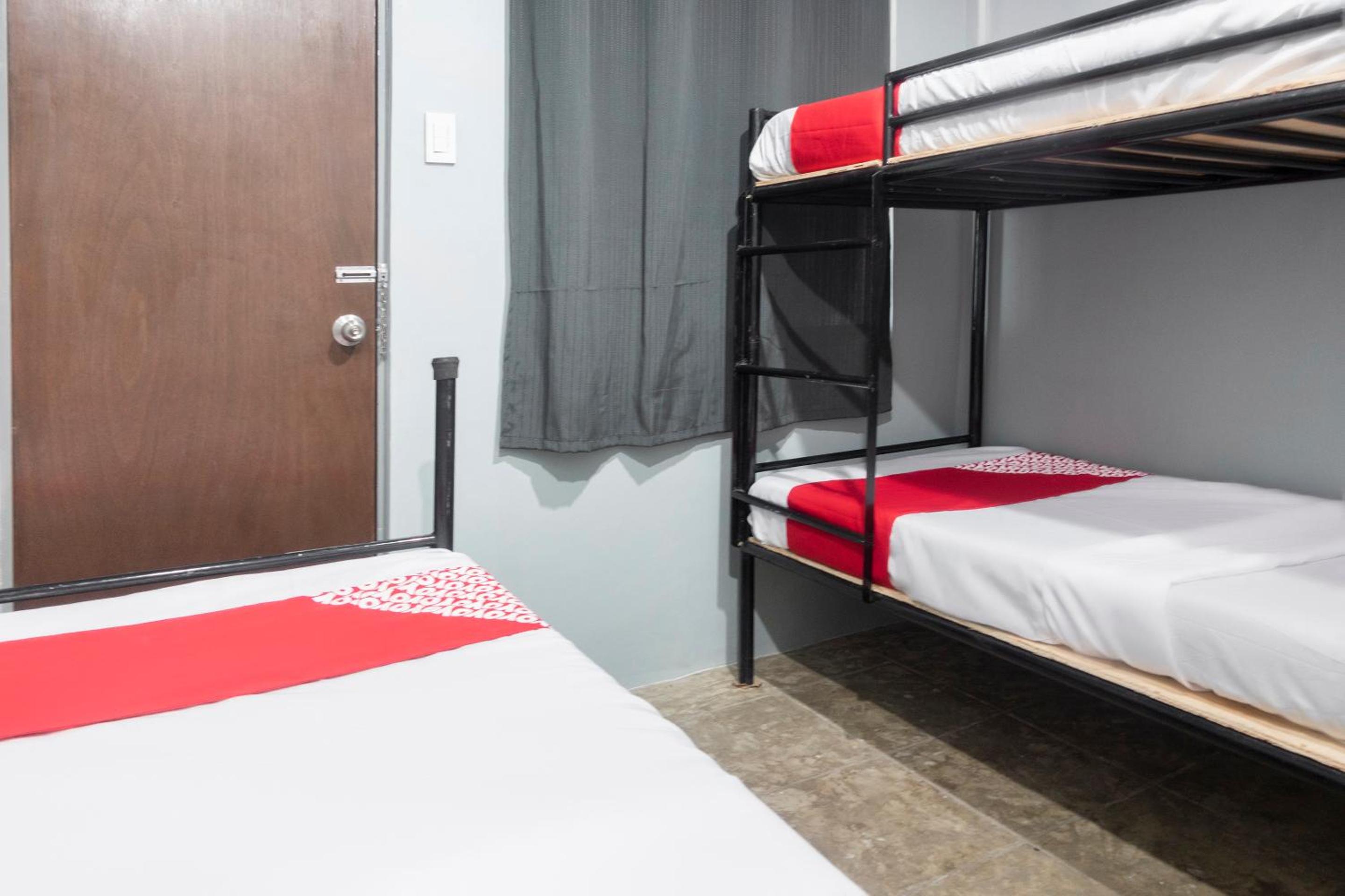 Mixed Dormitory Room photo 3