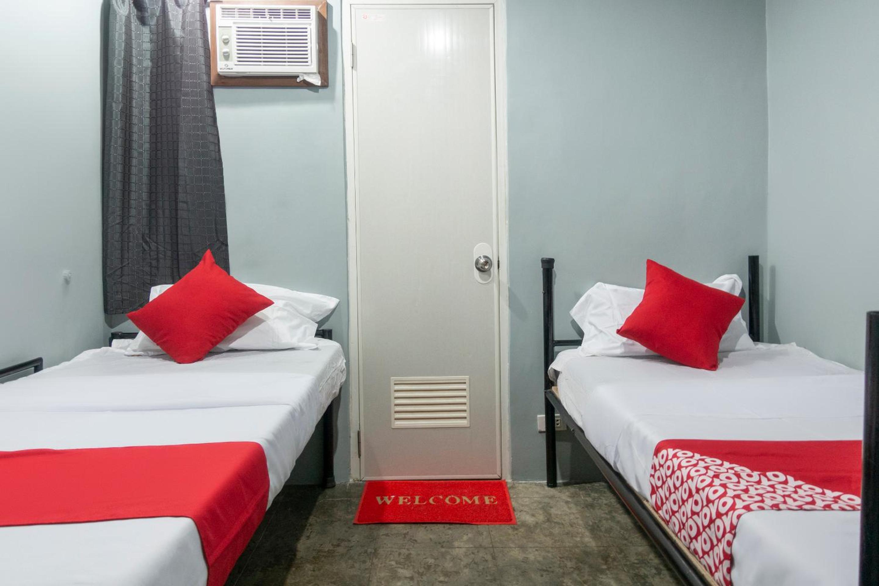 Standard Twin Room - Photo 3