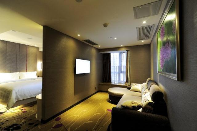 Deluxe Suite photo 1