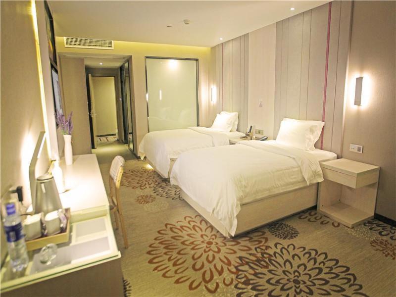 Deluxe Twin Bed Room