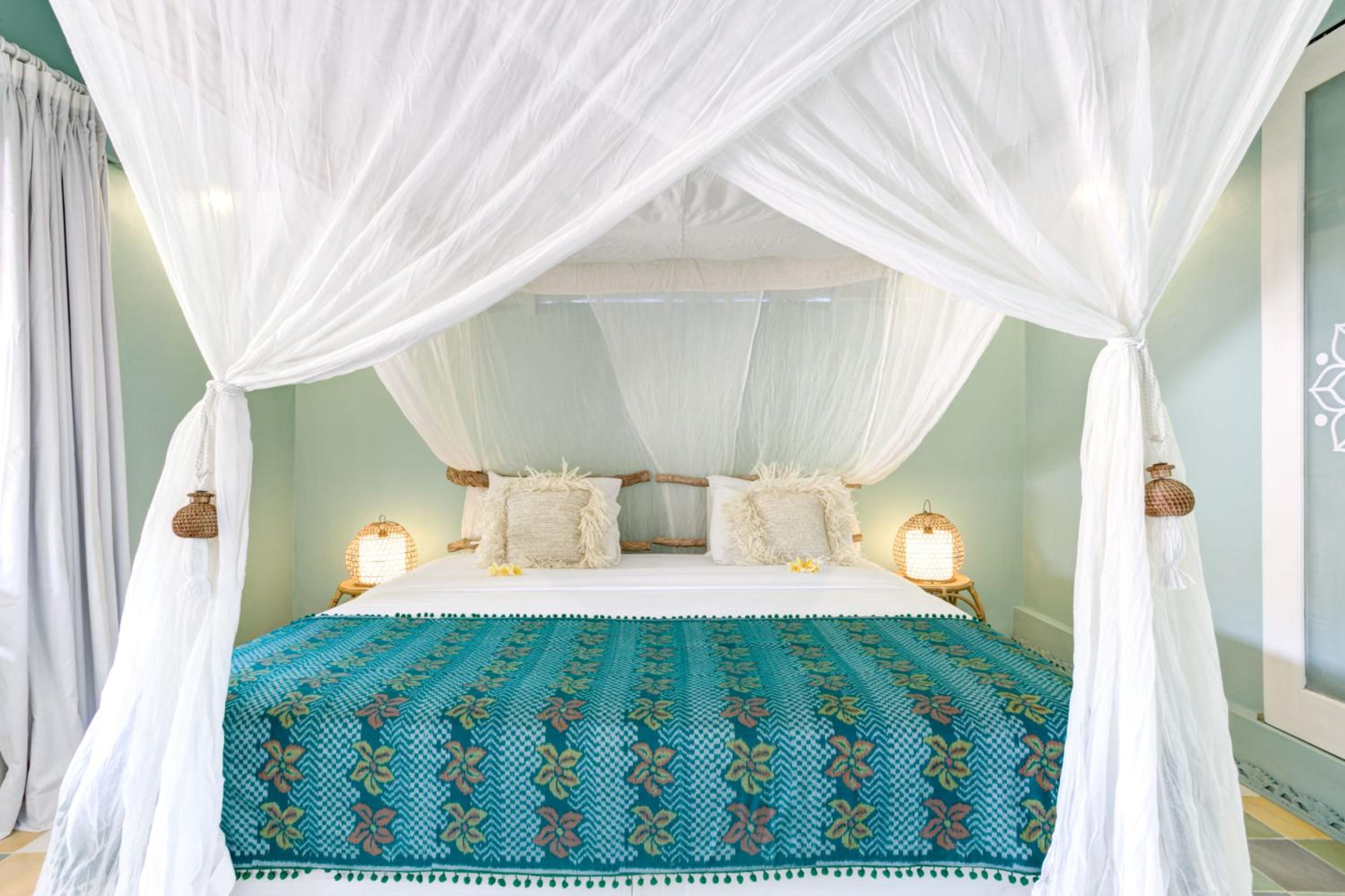 Deluxe Double or Twin Room - Photo 13