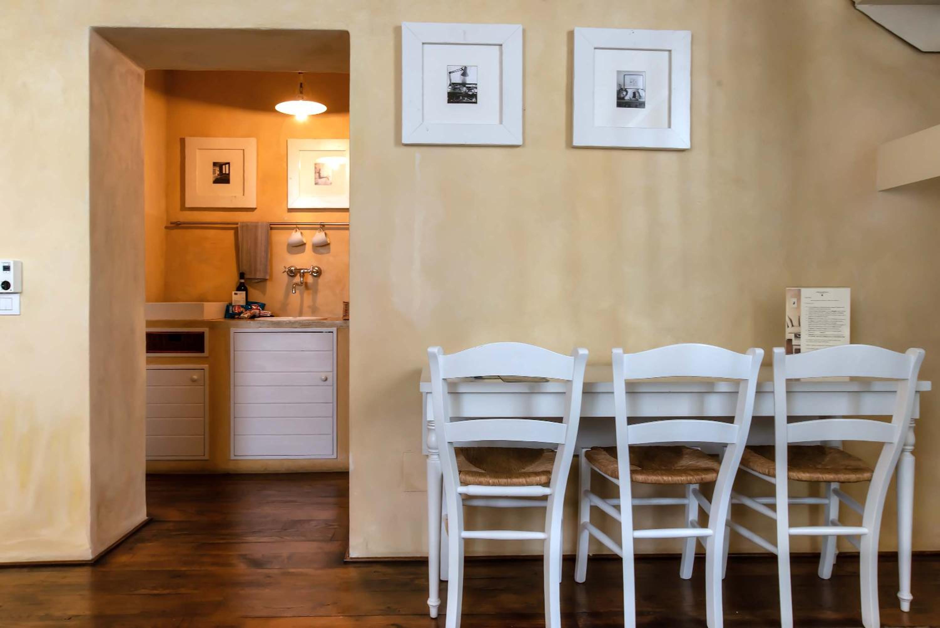 Suite - Photo 5