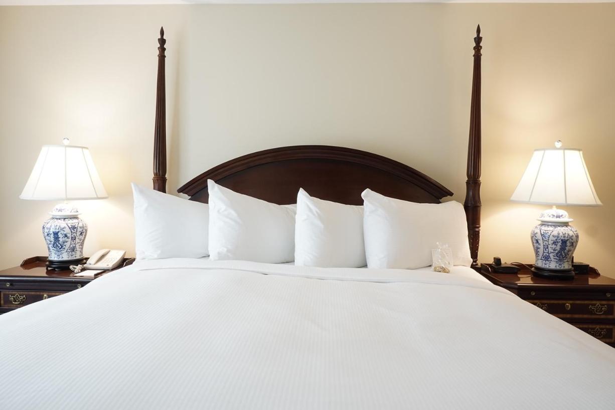 Superior King Room - Photo 3