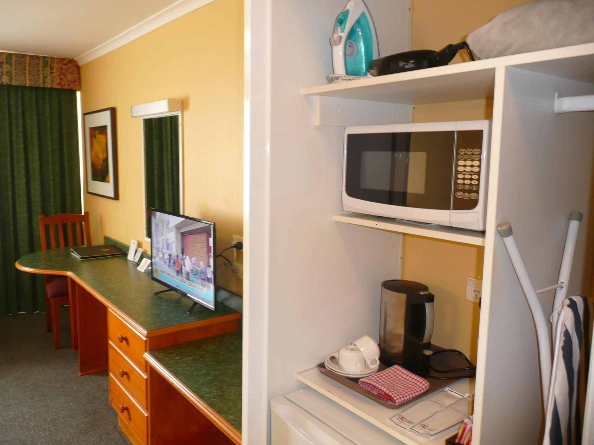 Deluxe Queen Room