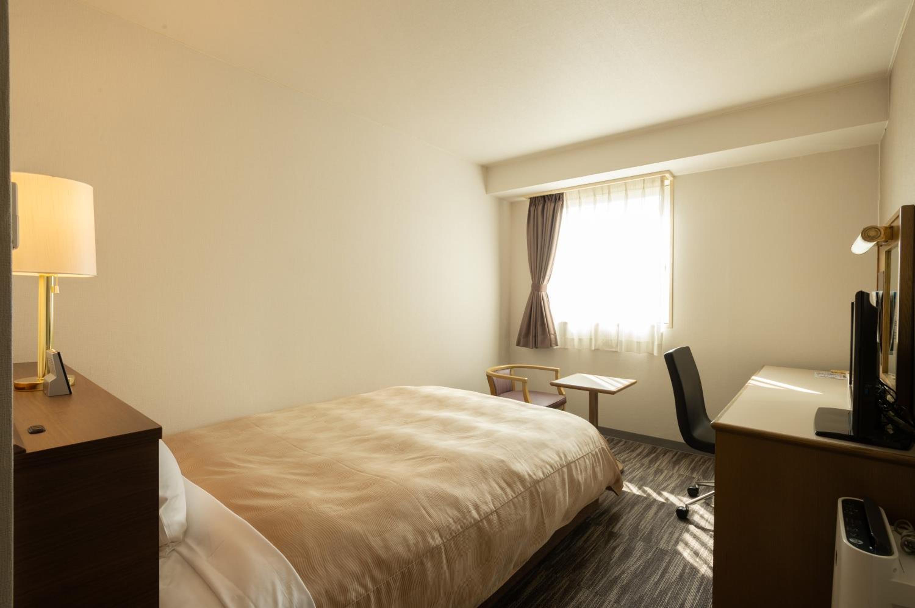 Standard Double Room - Non-Smoking - Photo 10