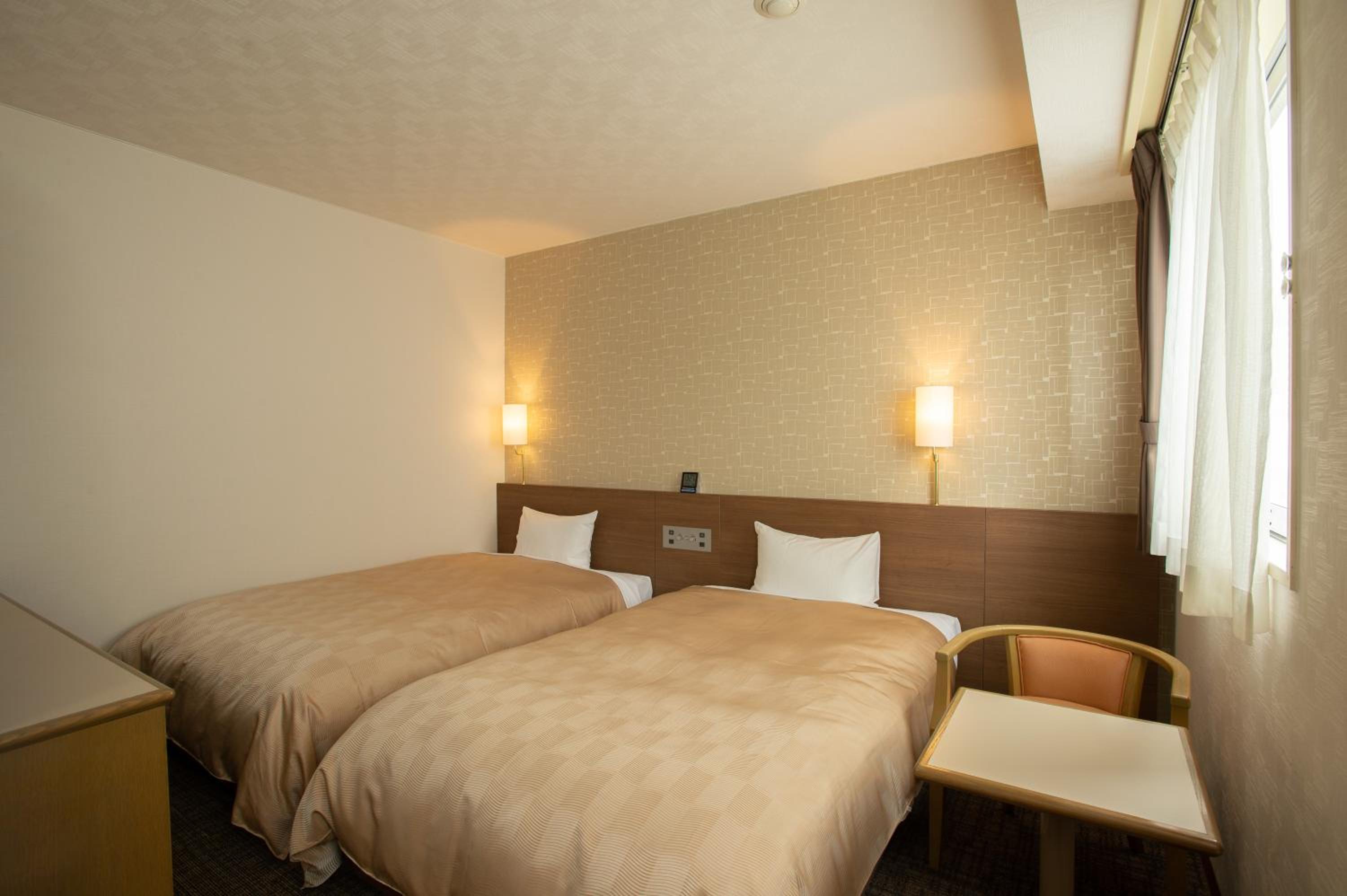 Twin Room with Extra Bed - Non-Smoking - Photo 12