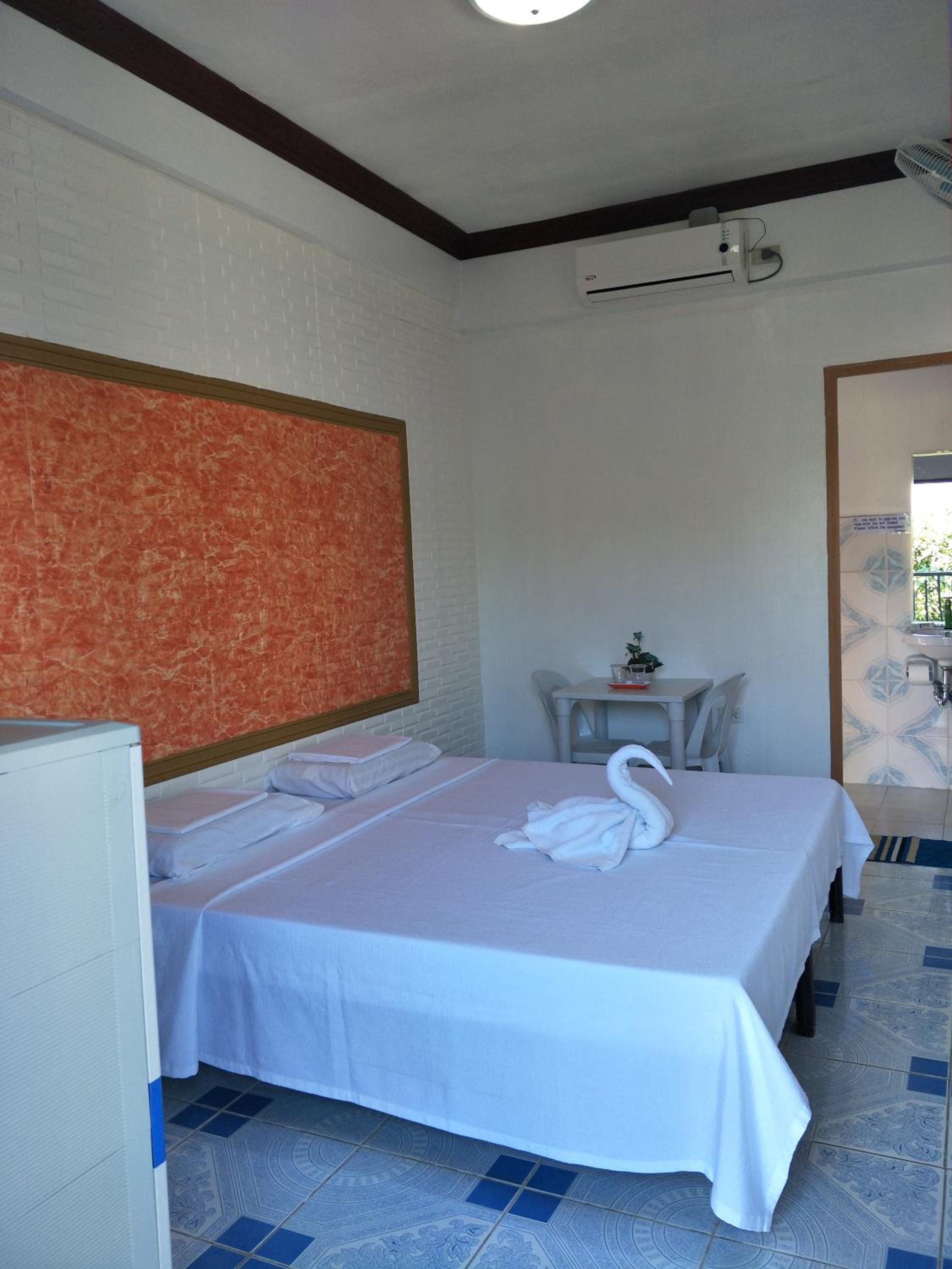 Budget Double Room - Photo 1