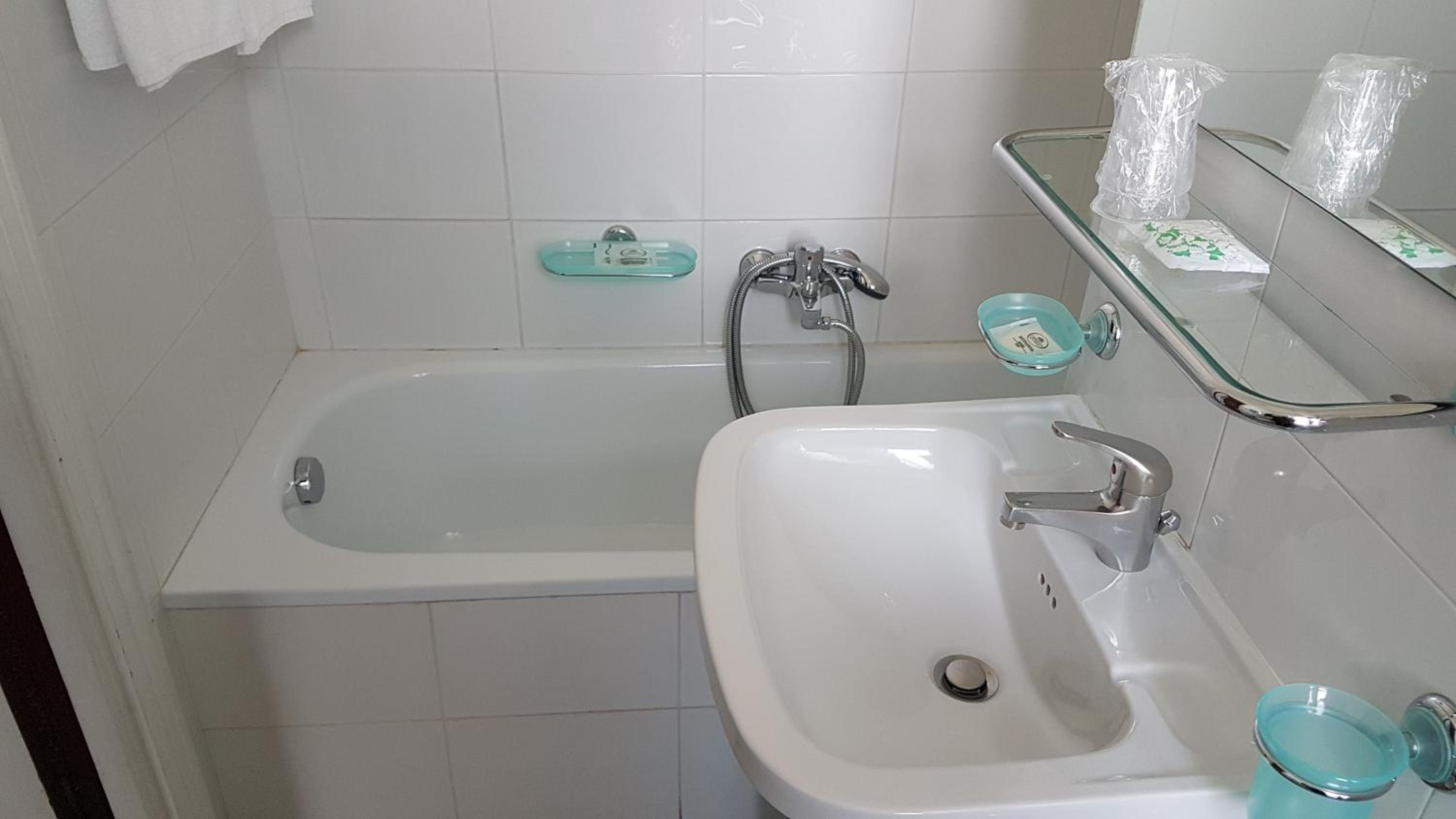 Single Room photo 2