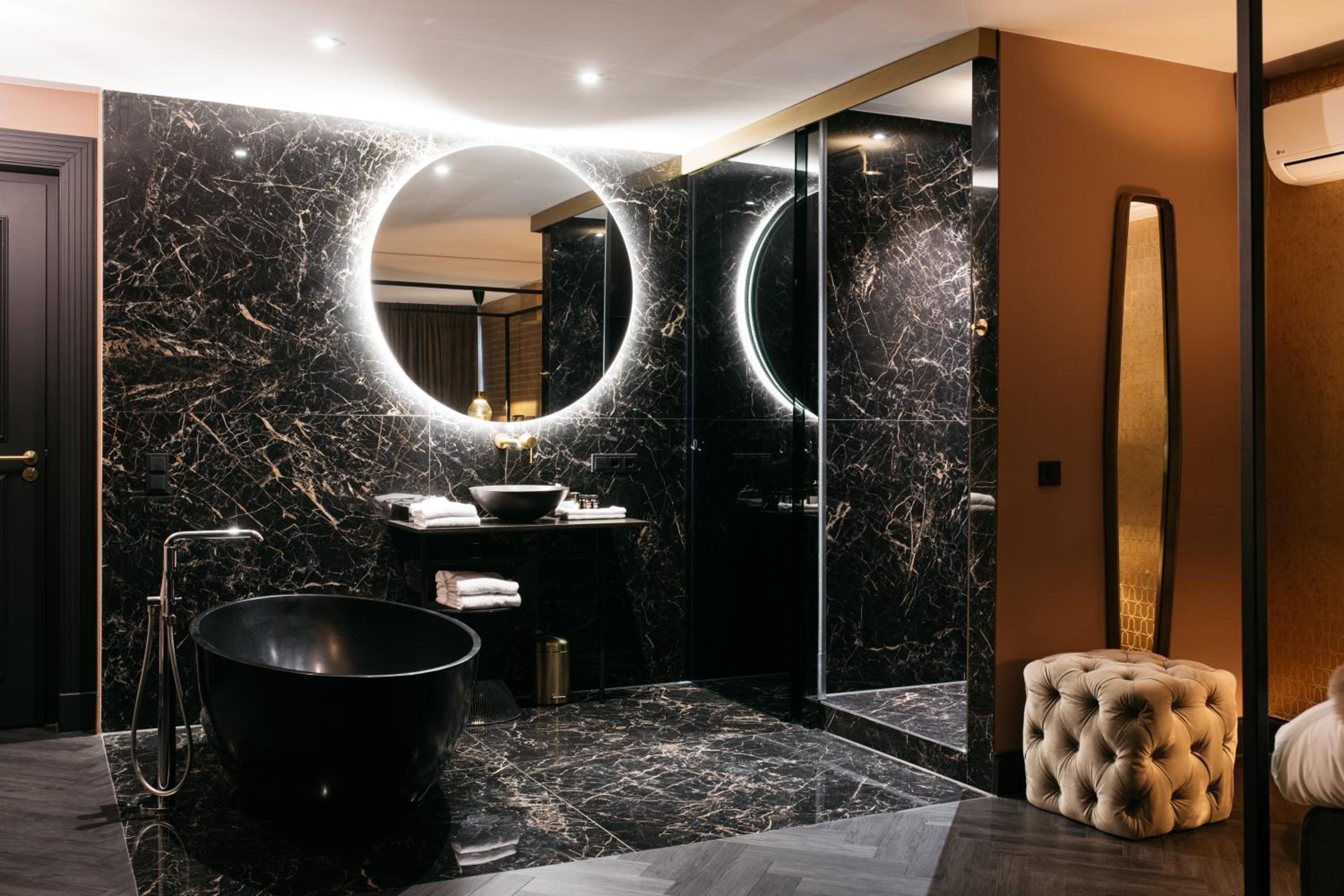 Junior Suite - Photo 13