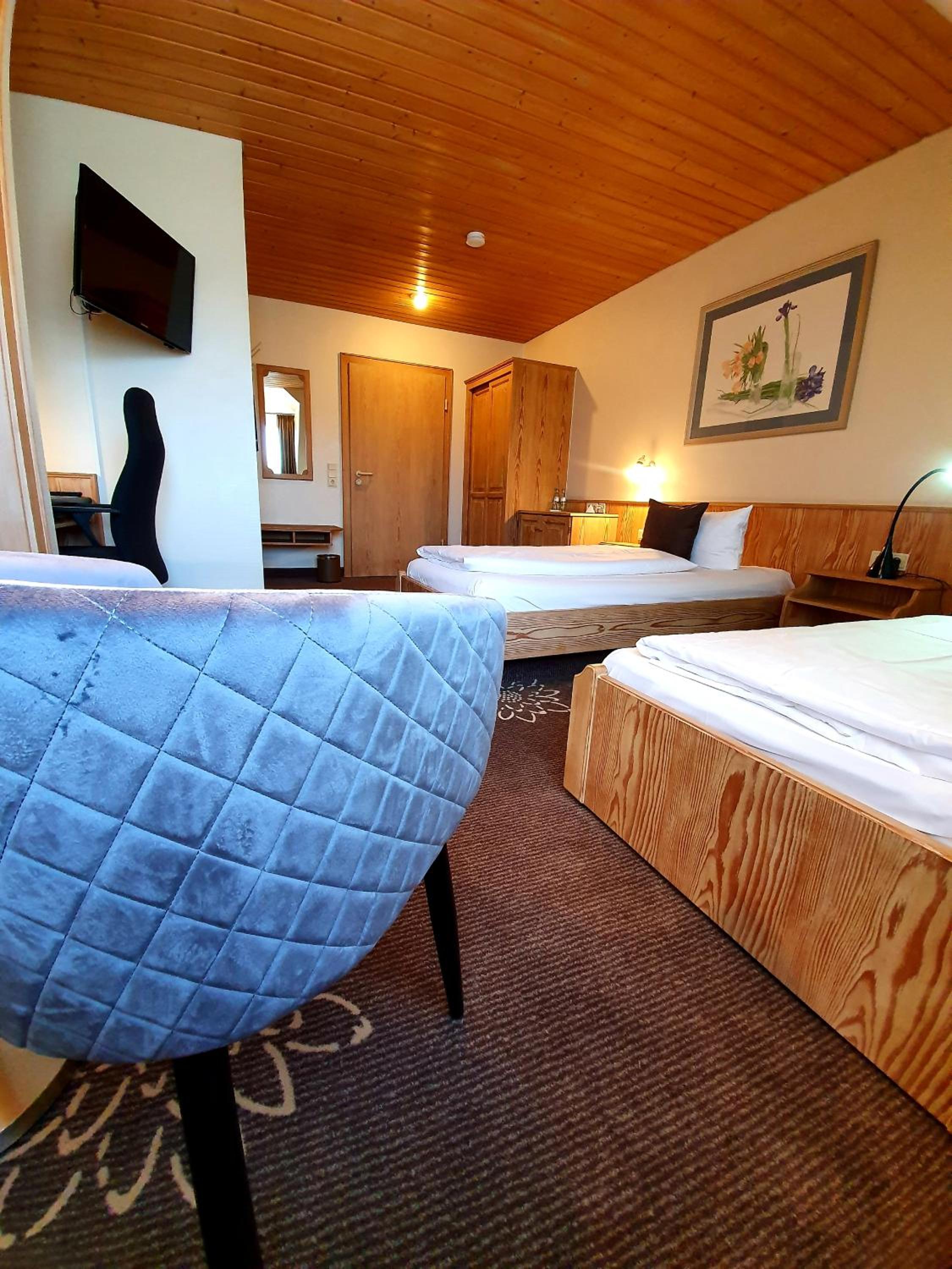Double Room - Photo 18