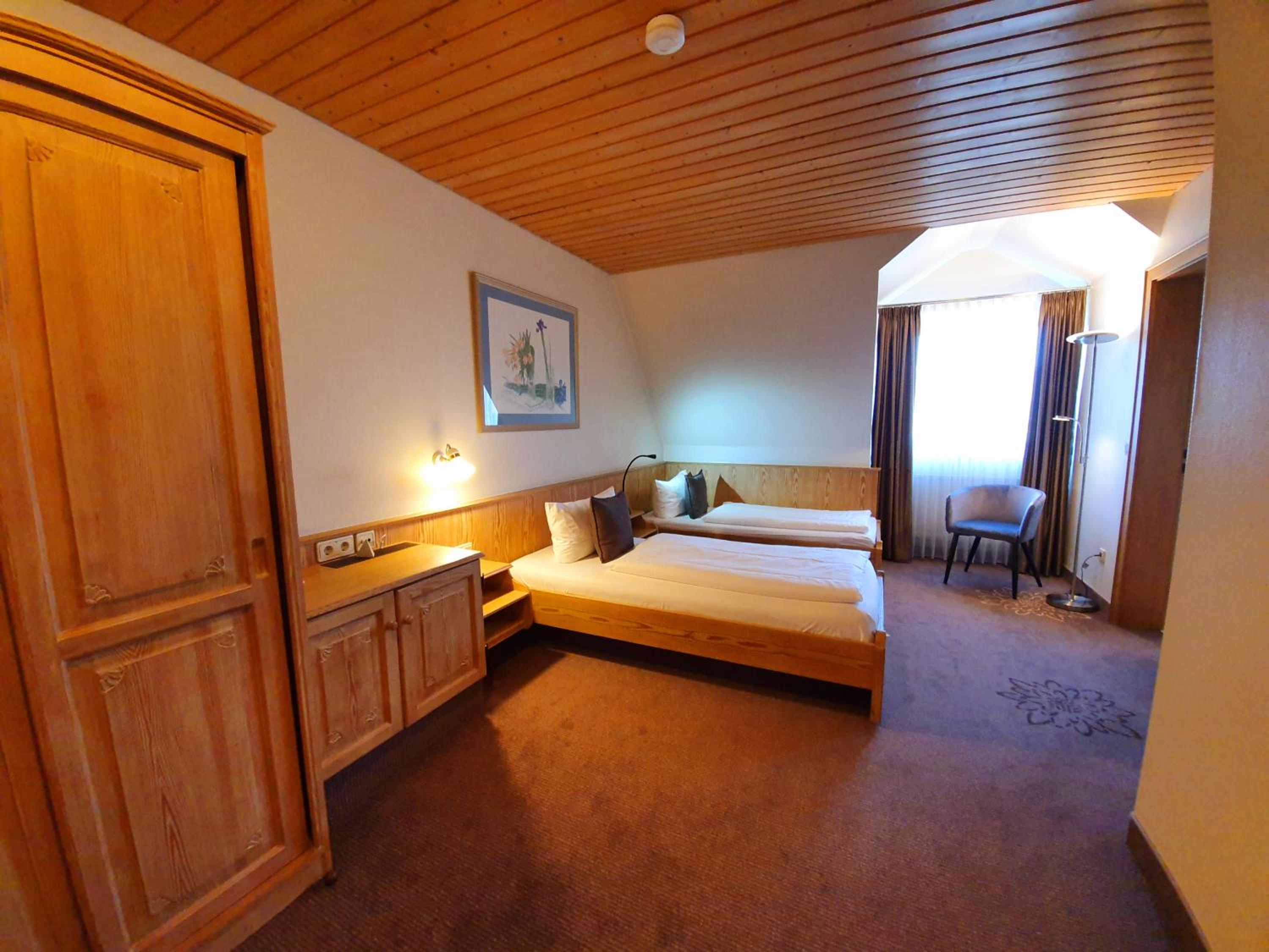 Double Room - Photo 16
