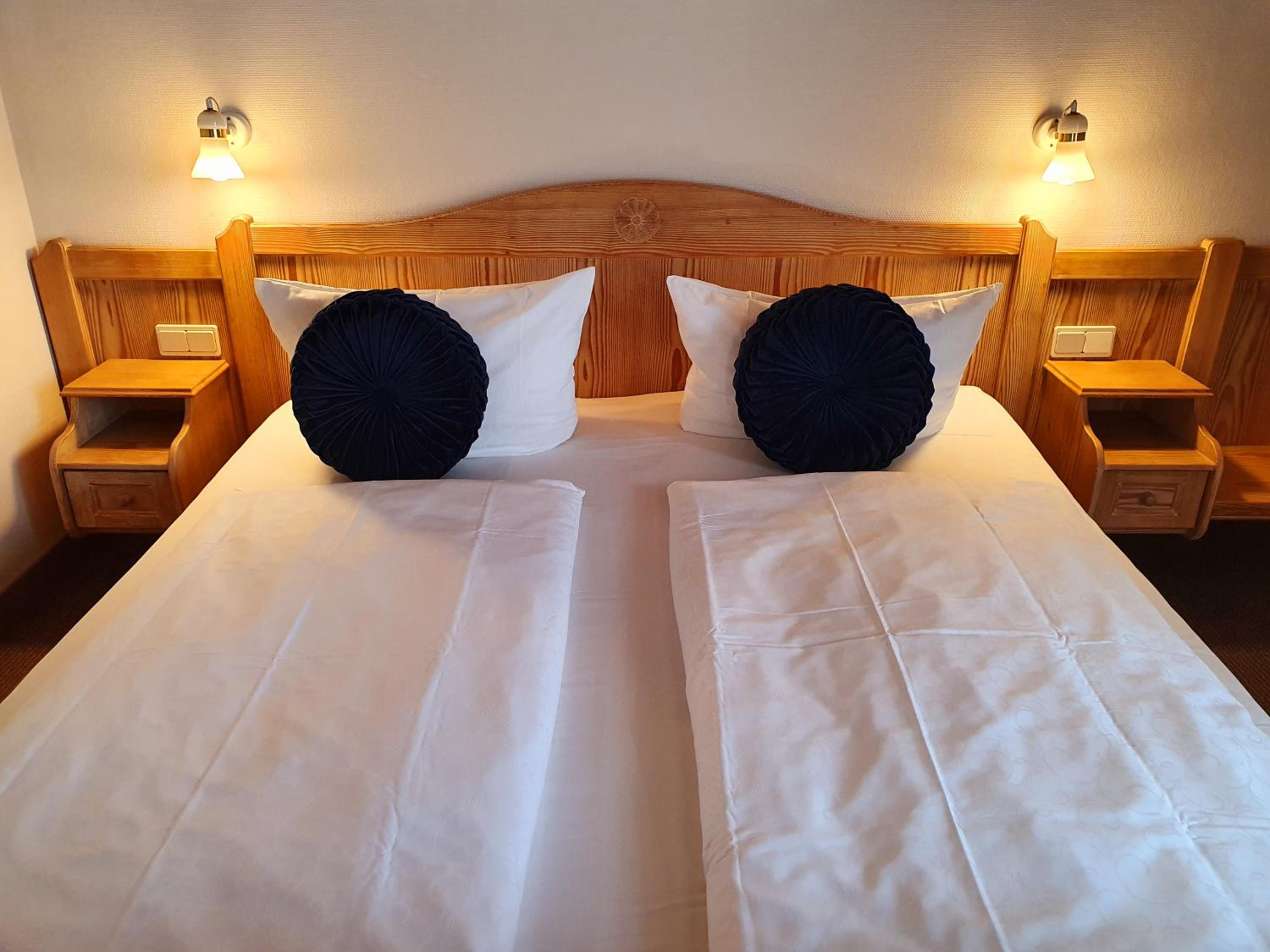 Double Room - Photo 6