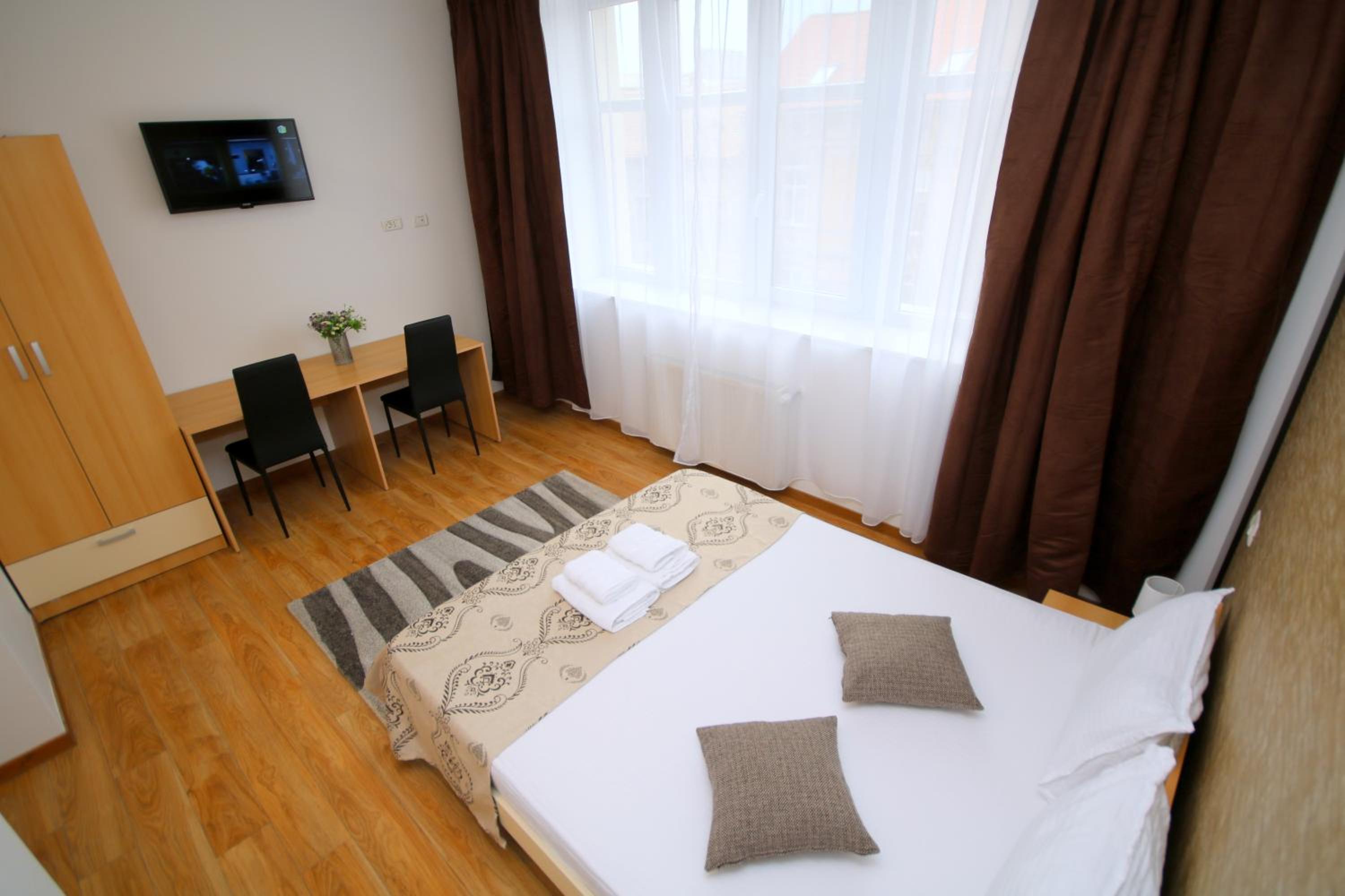 One-Bedroom Apartment - Photo 19