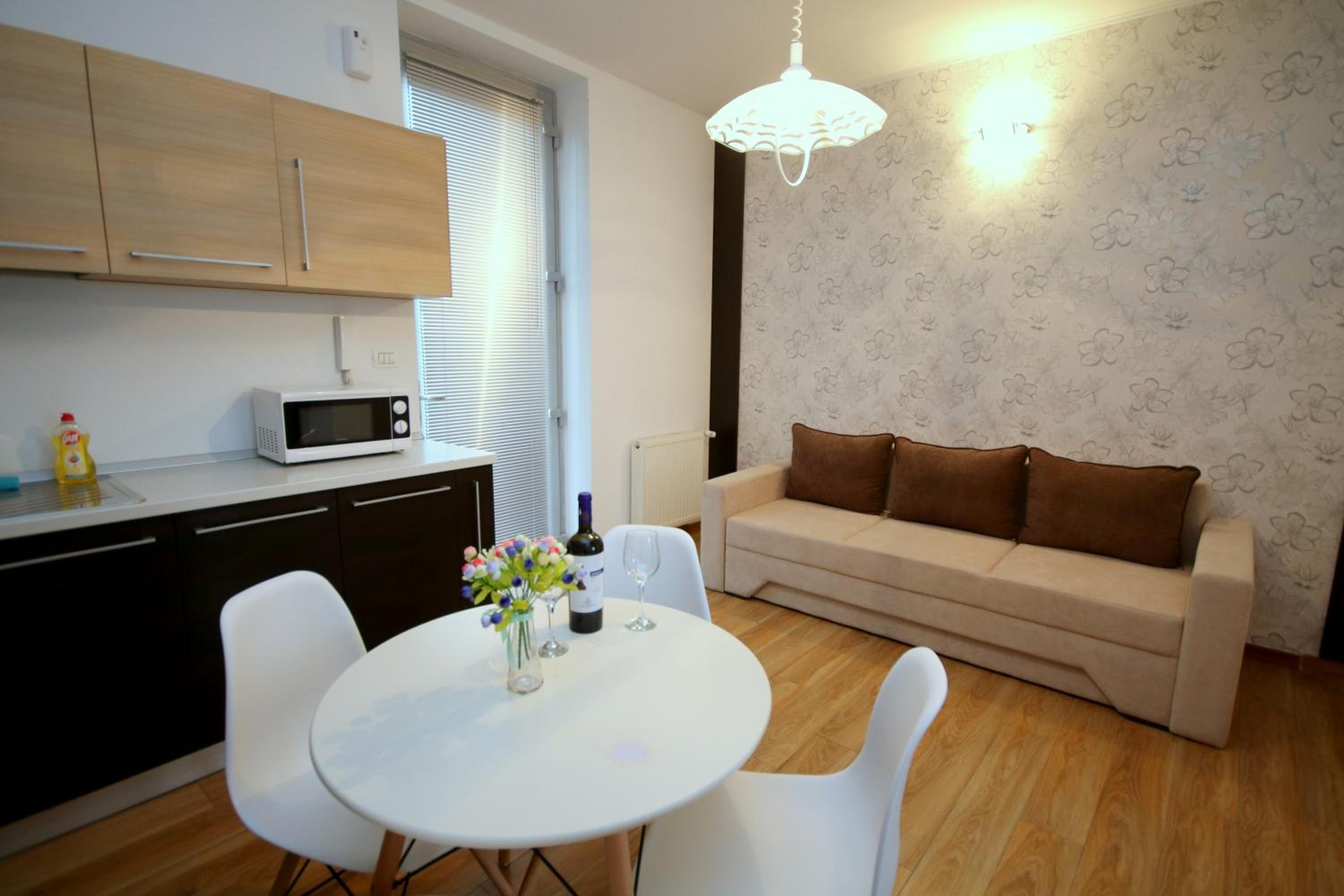 One-Bedroom Apartment - Photo 12
