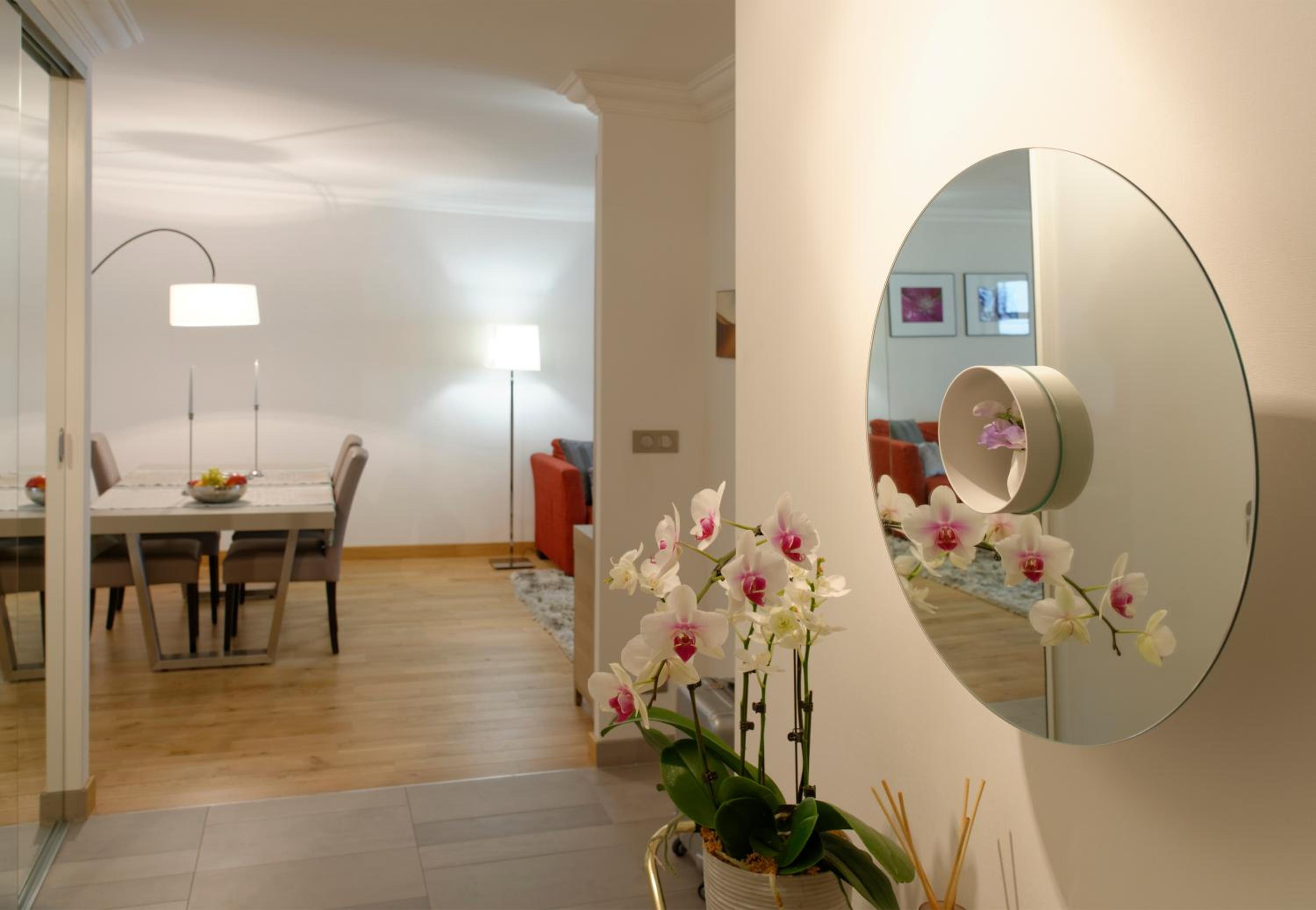 One-Bedroom Apartment - 65m2 photo 3