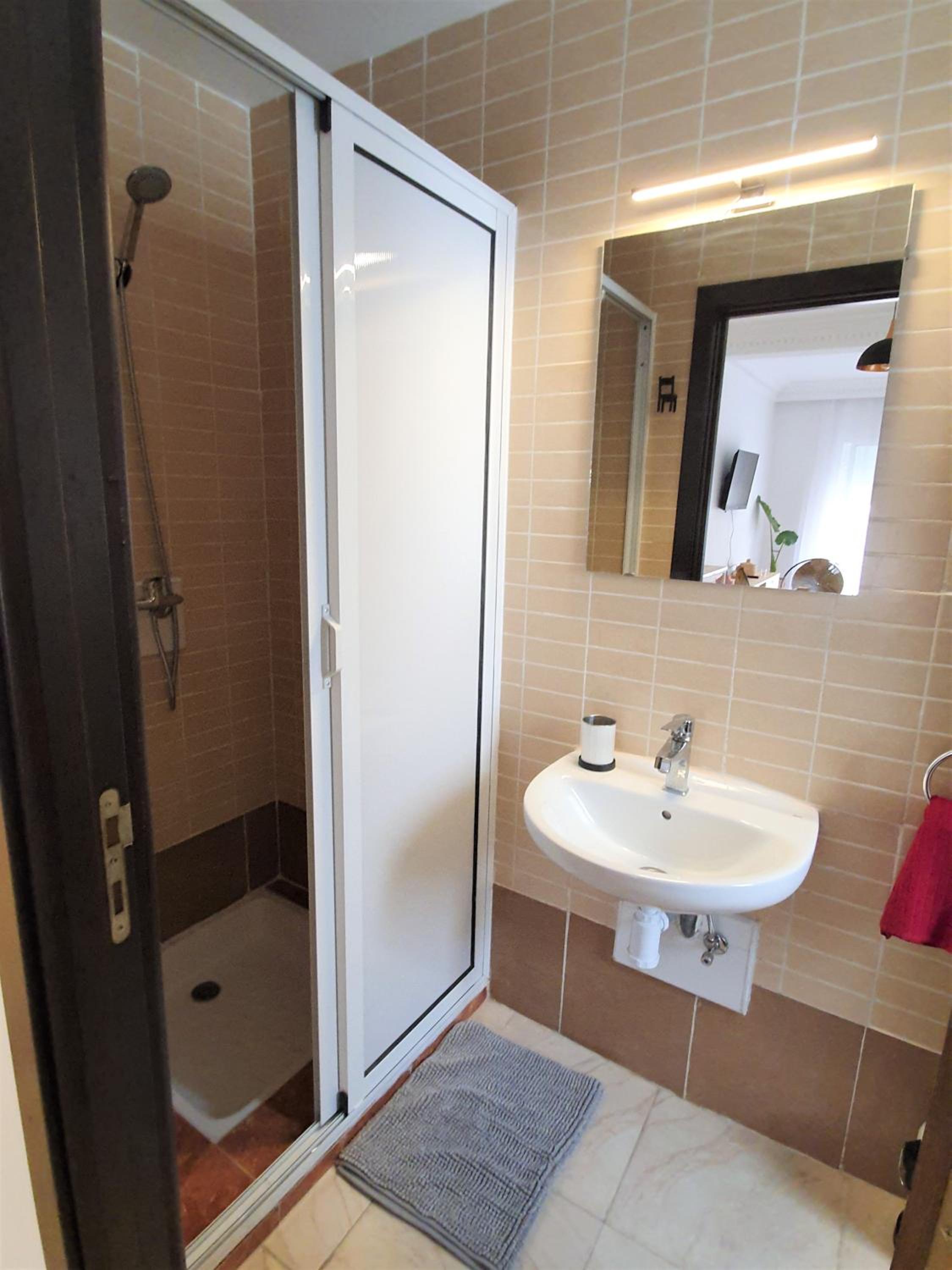 Apartment with Balcony - Photo 20