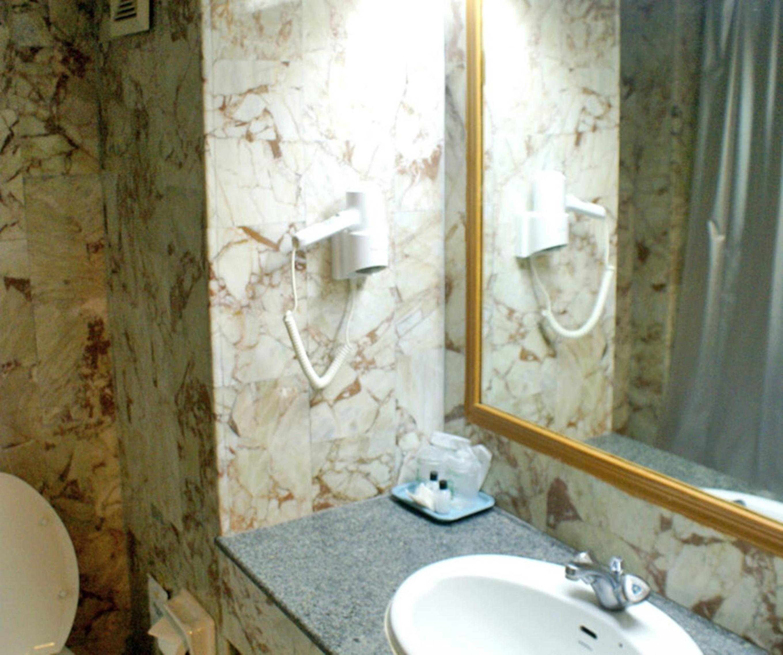 Superior Double or Twin Room - Photo 2