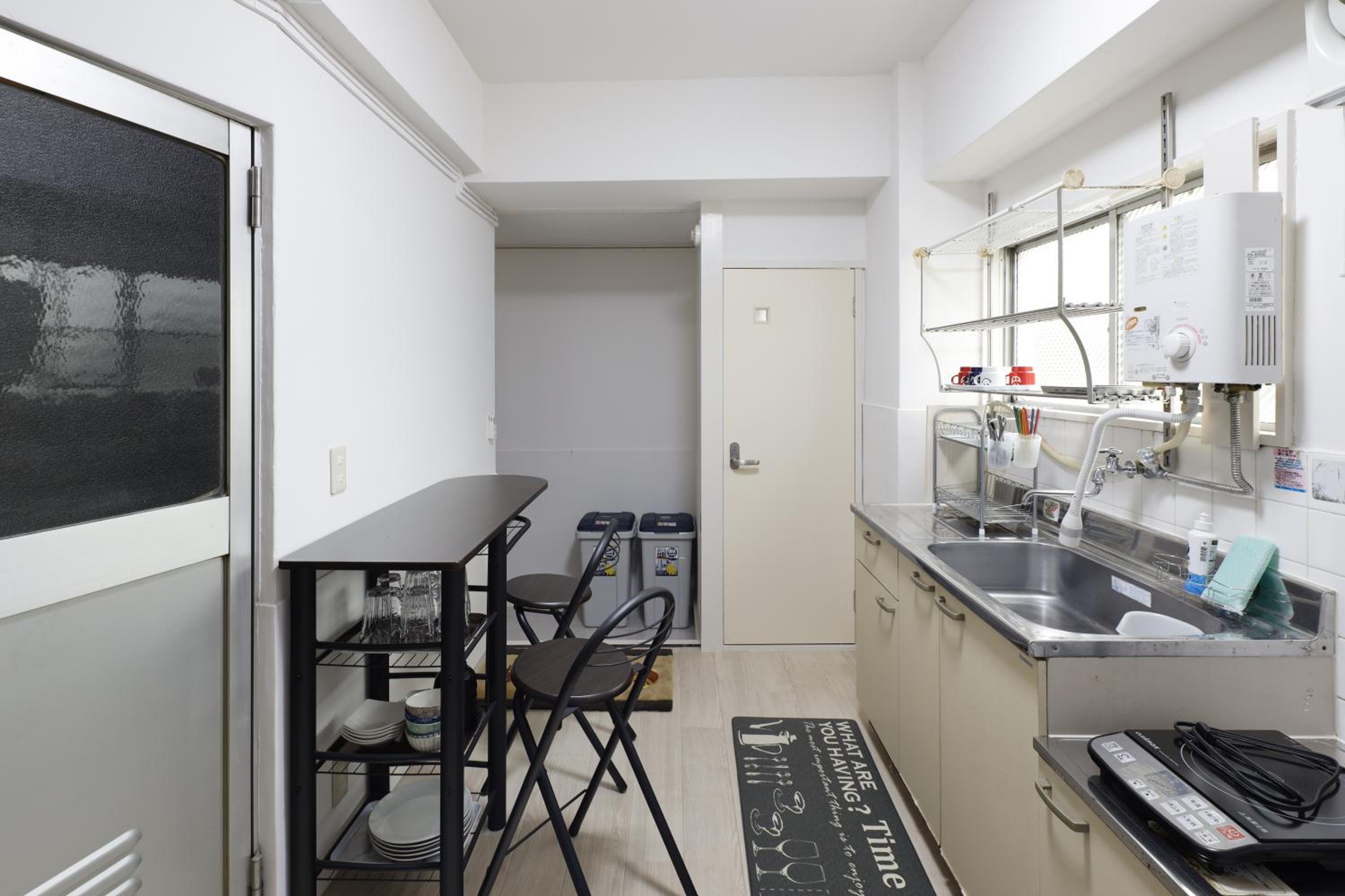 One-Bedroom Apartment photo 3
