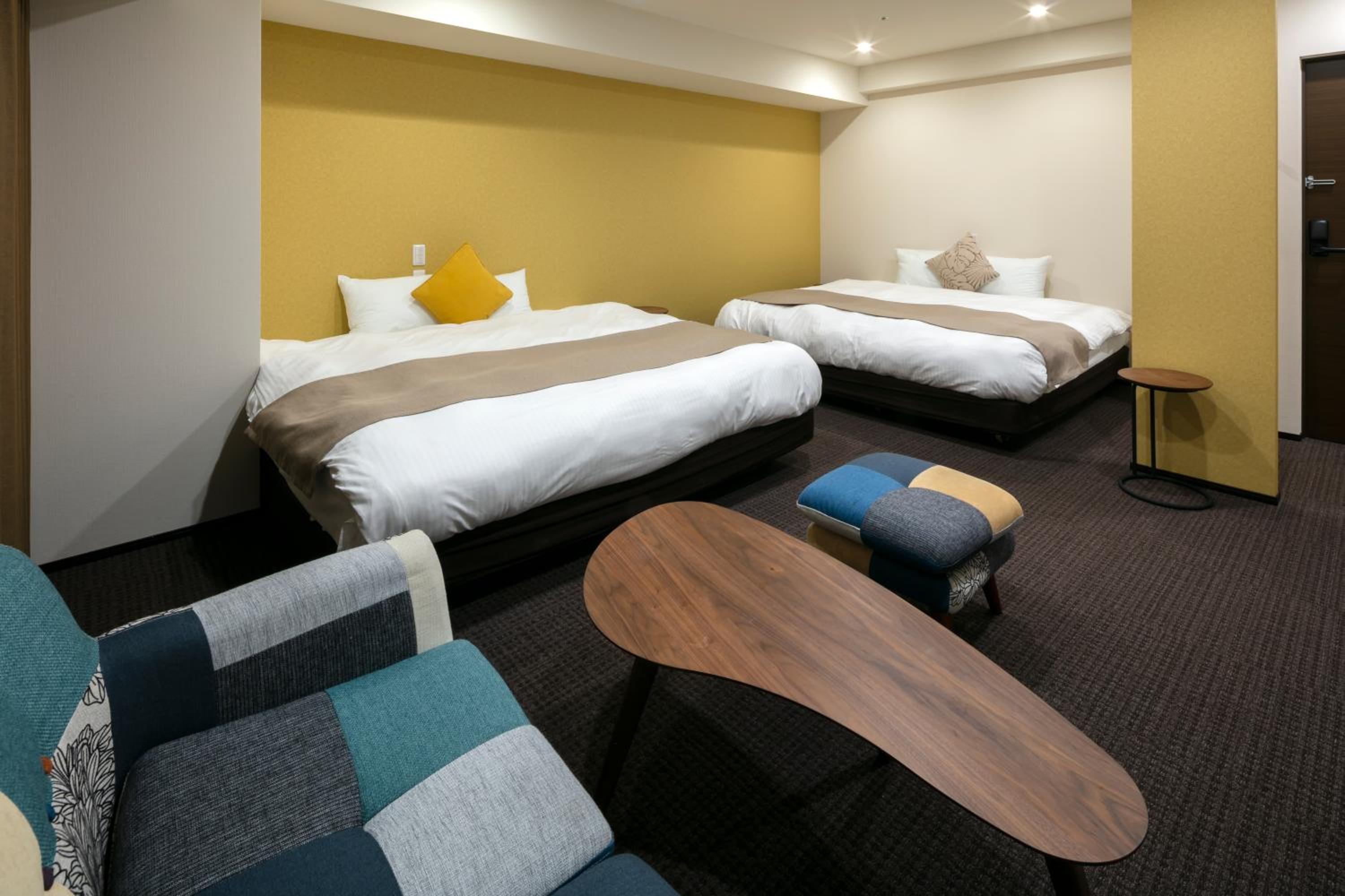 King Room with Two King Beds - Photo 17