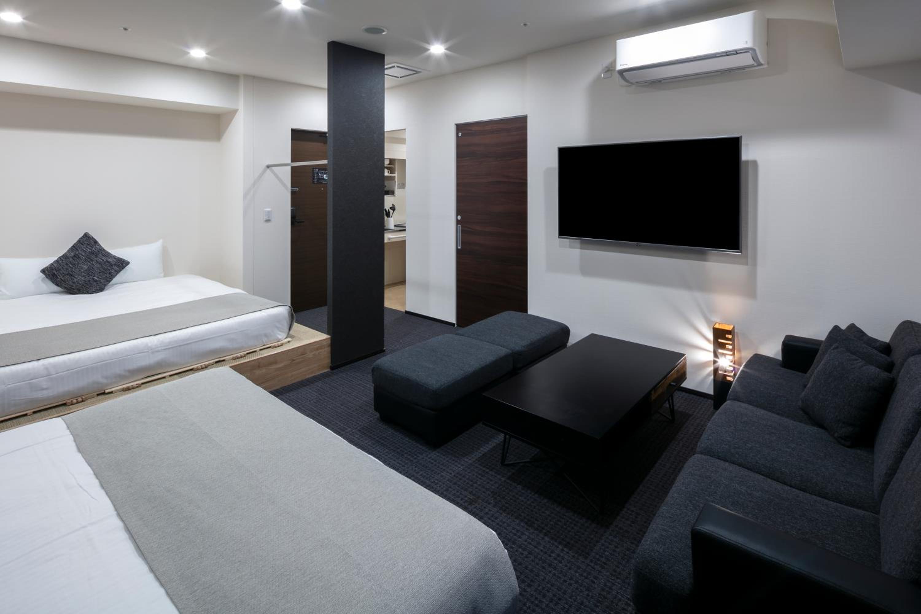 Queen Room with Spa Bath - Photo 18