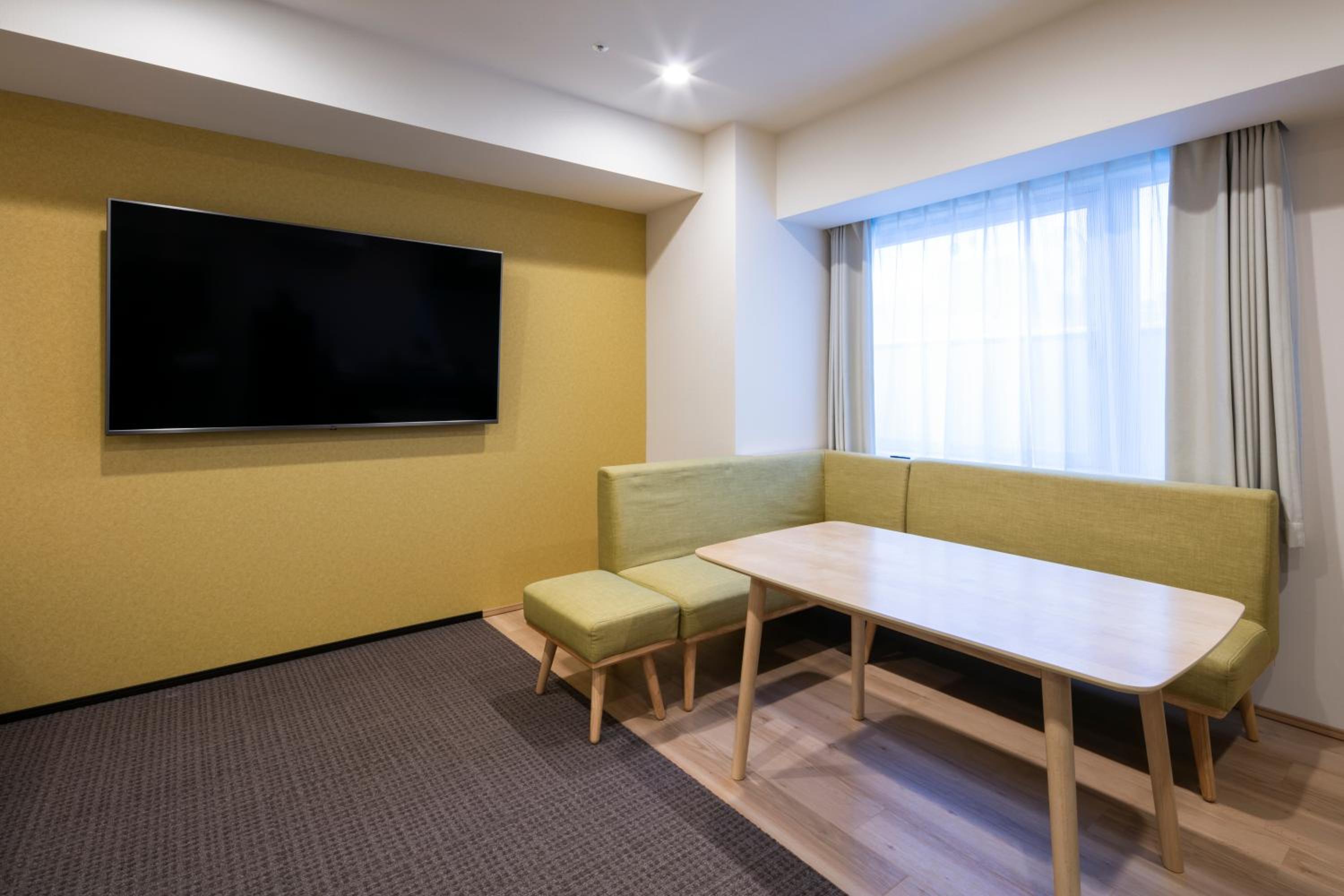 Superior Suite - Photo 15