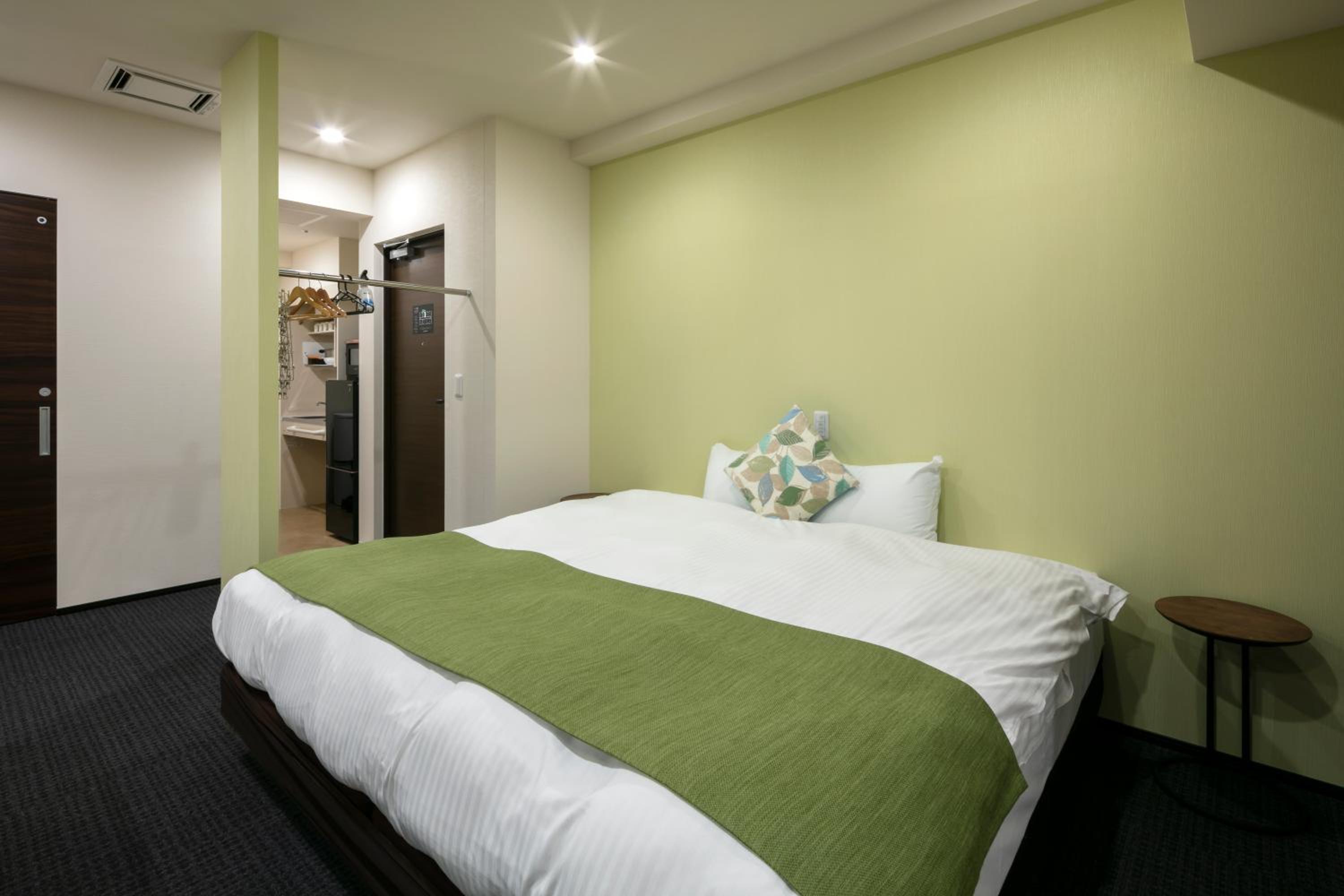 King Suite with Spa Bath - Photo 7