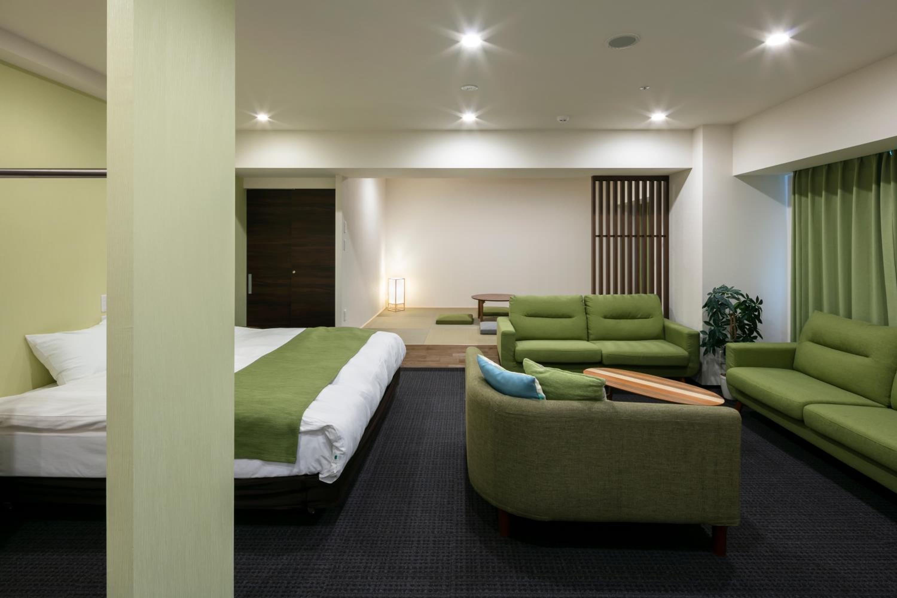 King Suite with Spa Bath - Photo 15